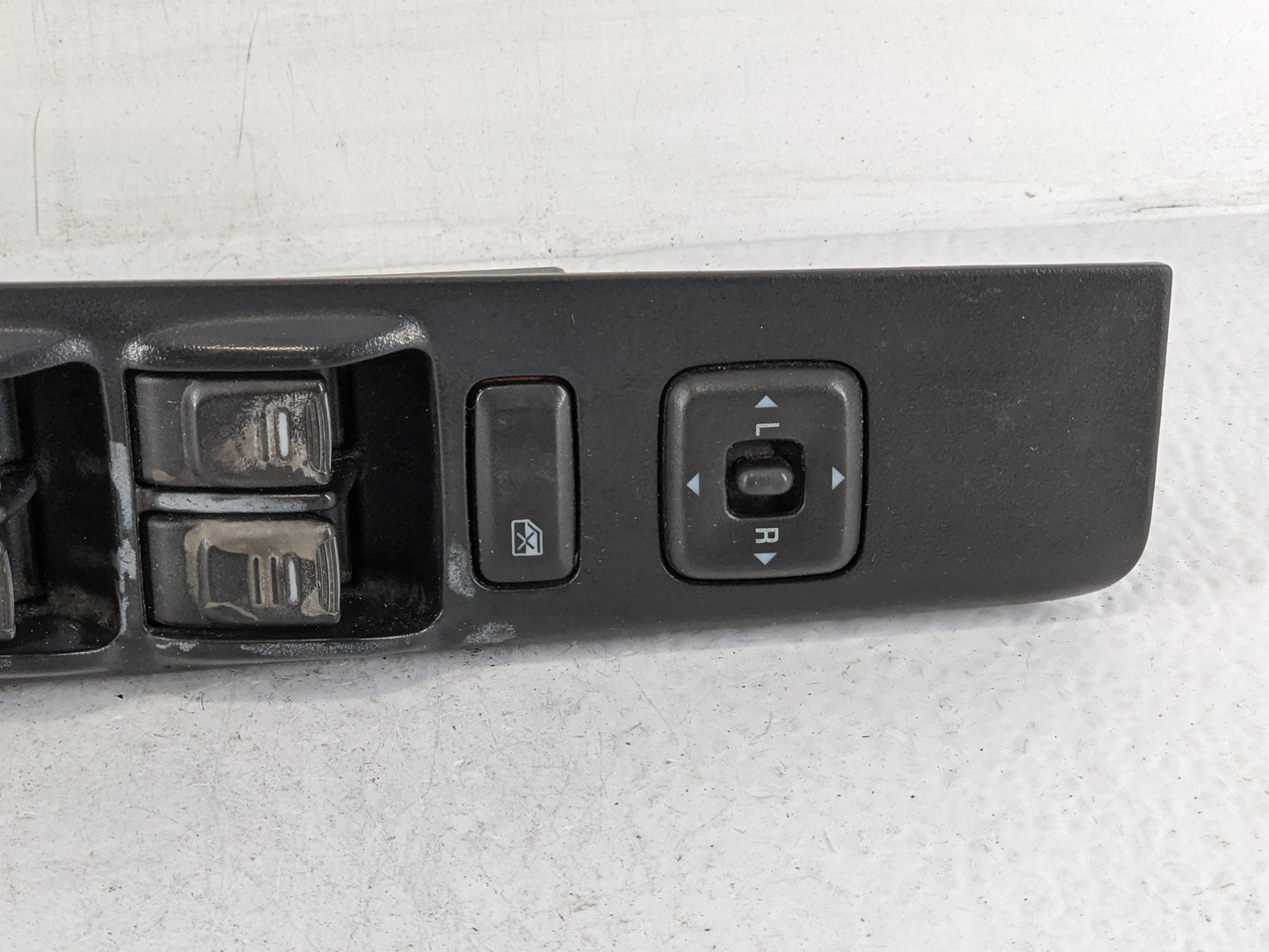 2004-2012 Gmc Canyon Master Power Window Switch Replacement Driver Side Left P/N:514632 517319 Fits OEM Used Auto Parts - Oe