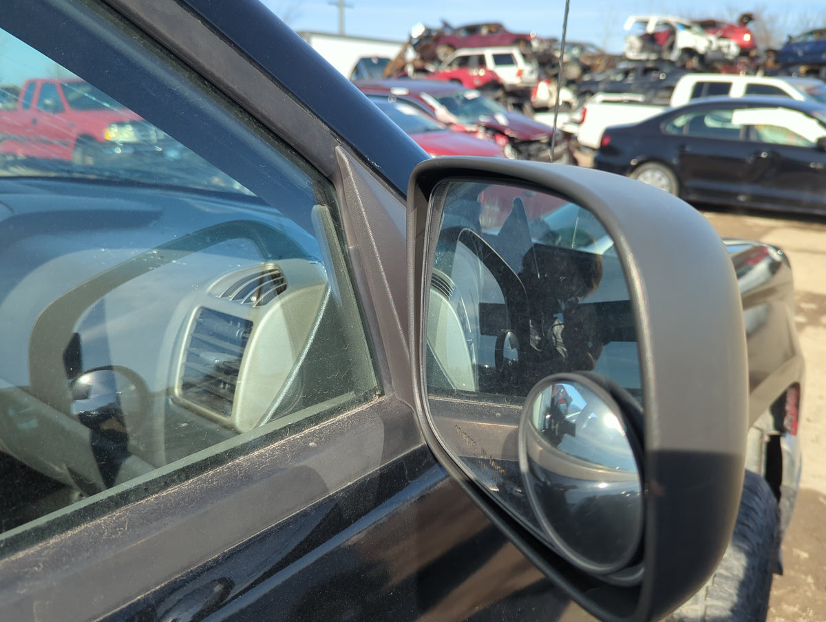 2004-2012 Gmc Canyon Passenger Side View Mirror - Right Door Mirror OEM Used - Oemusedautoparts1.com