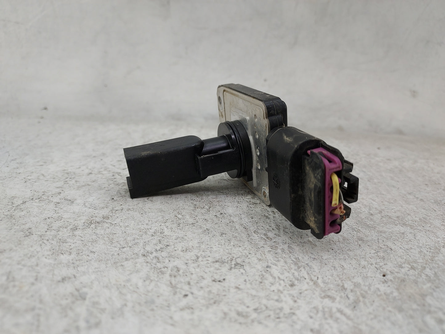 2004-2006 Gmc Canyon Mass Air Flow Meter Maf 1487388 - Oemusedautoparts1.com