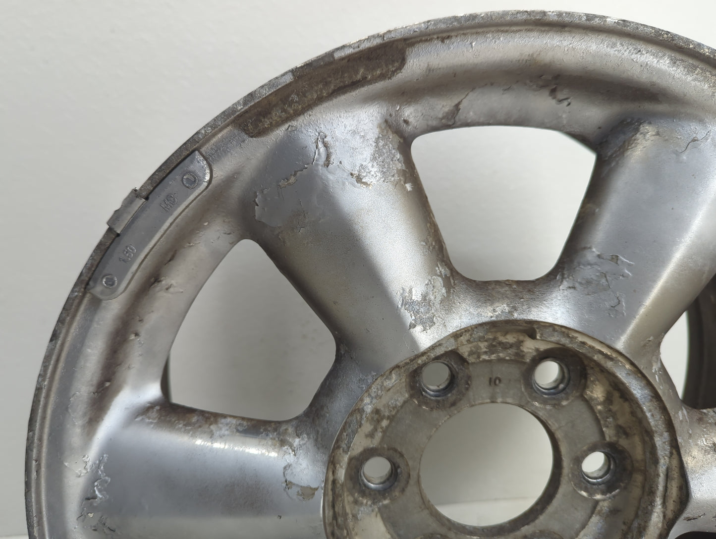 2002-2007 Gmc Envoy Oem Wheel Rim 1094770 - Oemusedautoparts1.com