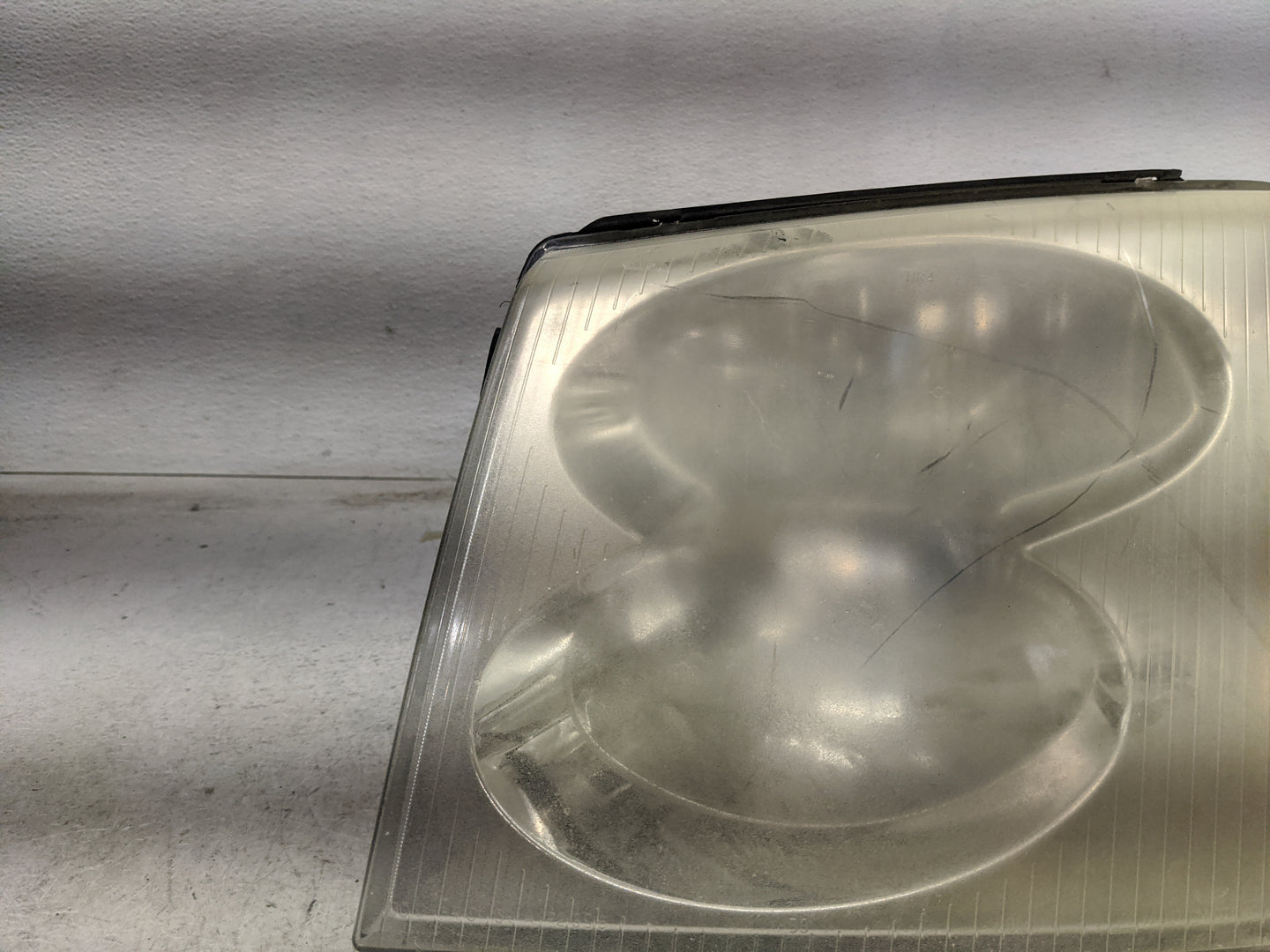 2002-2009 Gmc Envoy Driver Left Oem Head Light Headlight Lamp 1139042 - Oemusedautoparts1.com