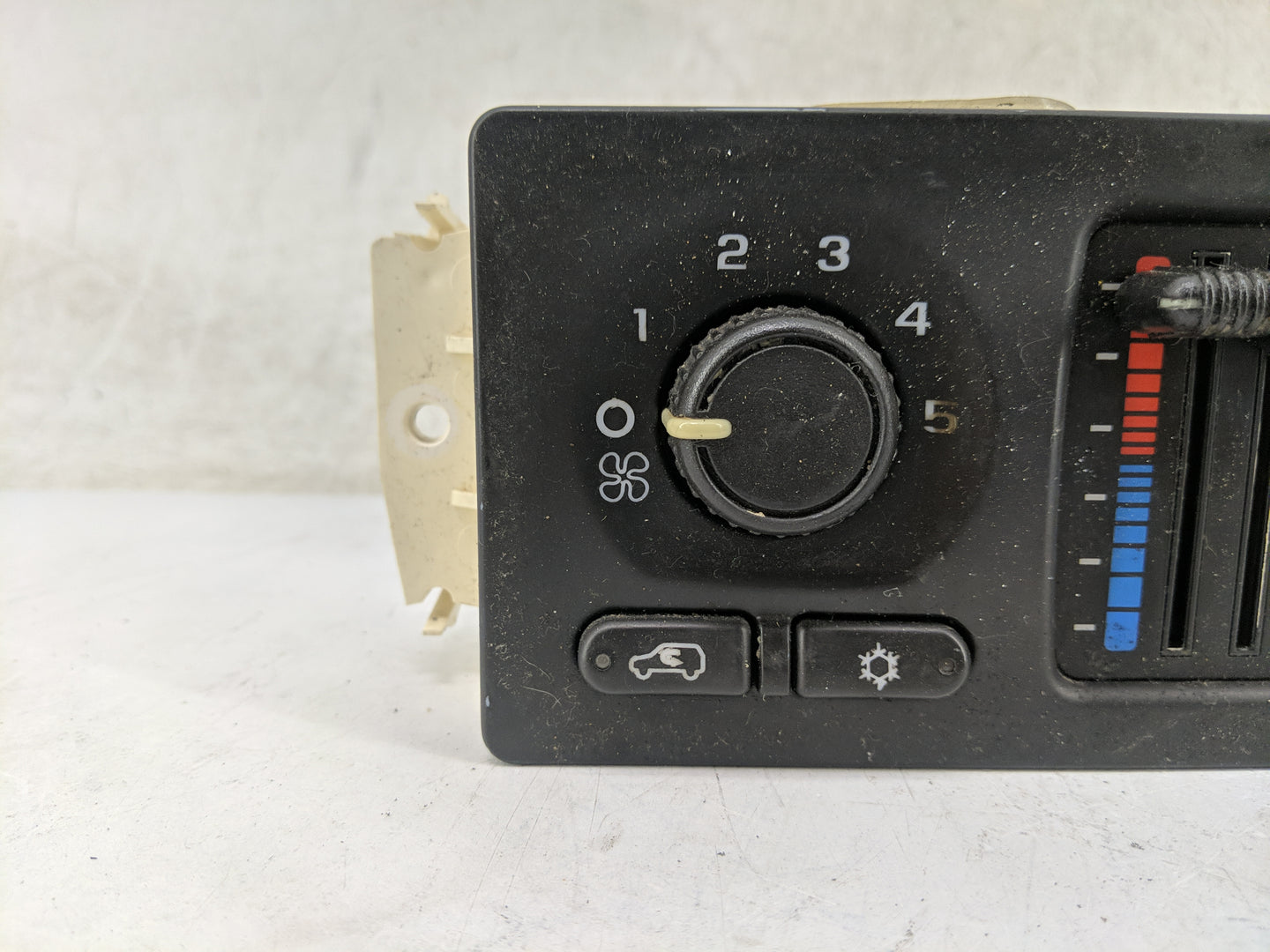 2003-2009 Gmc Envoy Climate Control Module Temperature AC/Heater Replacement Fits Fits 2003 2004 2005 2006 2007 2008 2009 OE