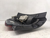 2002-2009 Gmc Envoy Tail Light Assembly Passenger Right OEM Fits Fits 2002 2003 2004 2005 2006 2007 2008 2009 OEM Used Auto 