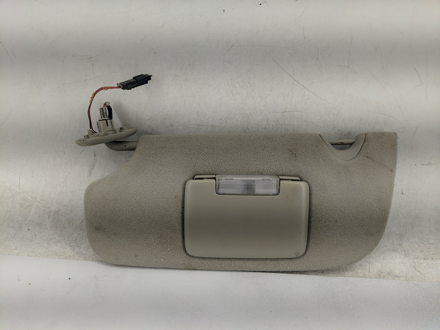 2005-2007 Gmc Envoy Sun Visor Shade Replacement Passenger Right Mirror Fits Fits 2005 2006 2007 OEM Used Auto Parts - Oemuse