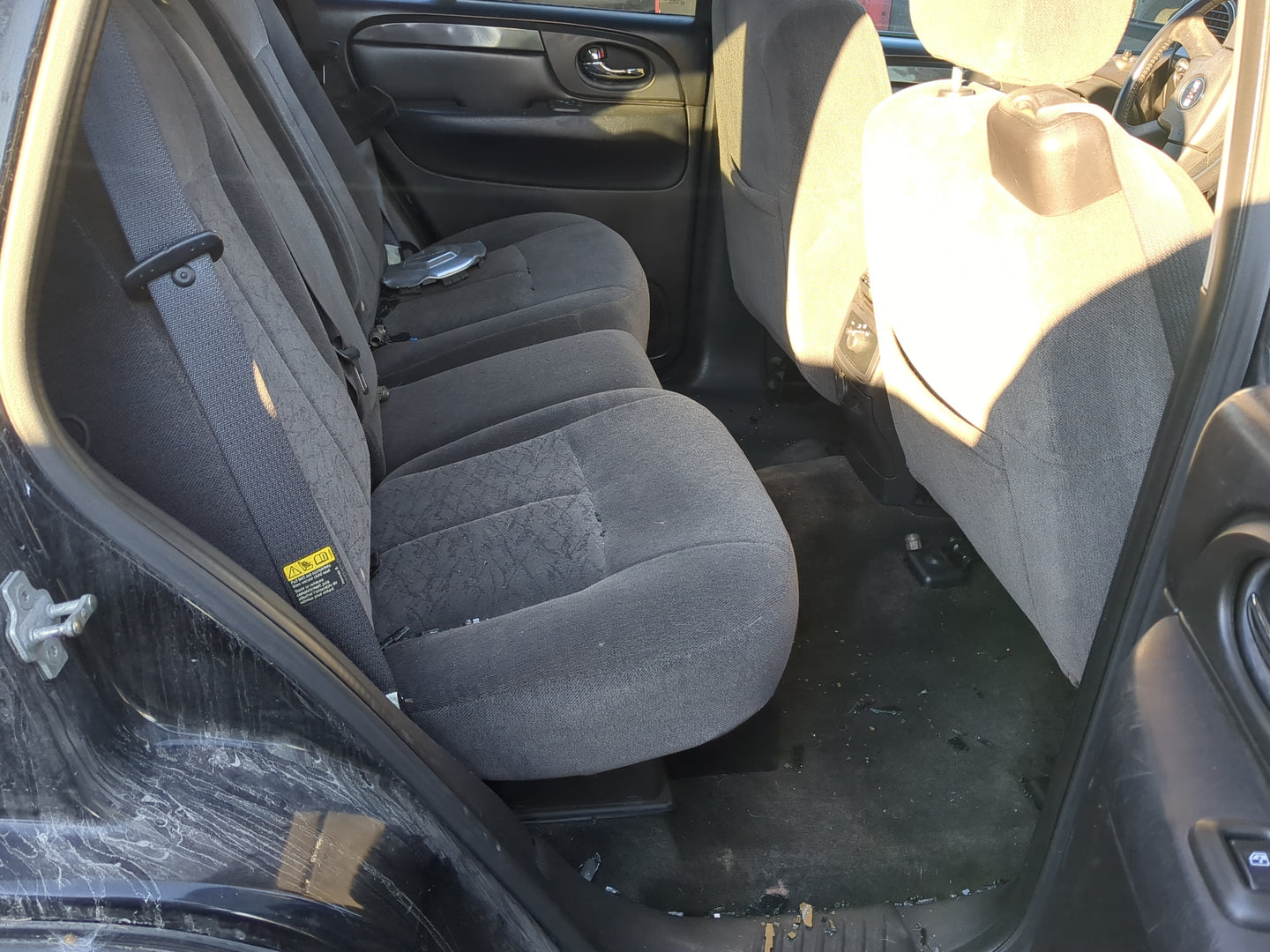 2005 Gmc Envoy Rear Seat Oem 1139121 - Oemusedautoparts1.com