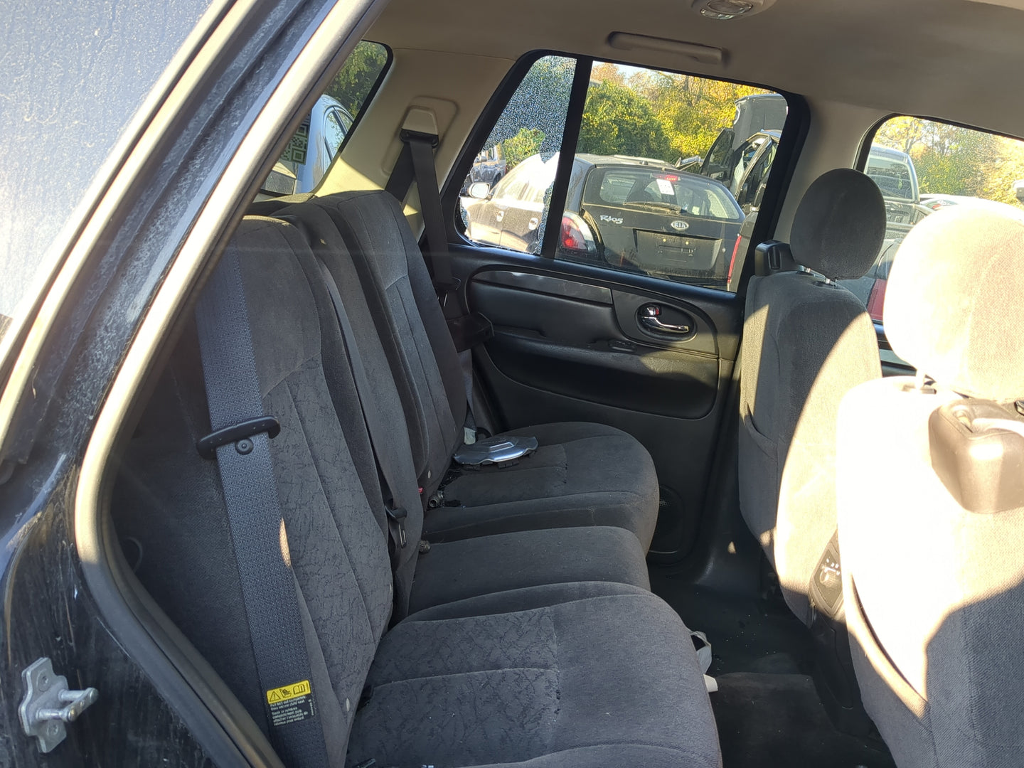 2005 Gmc Envoy Rear Seat Oem 1139121 - Oemusedautoparts1.com
