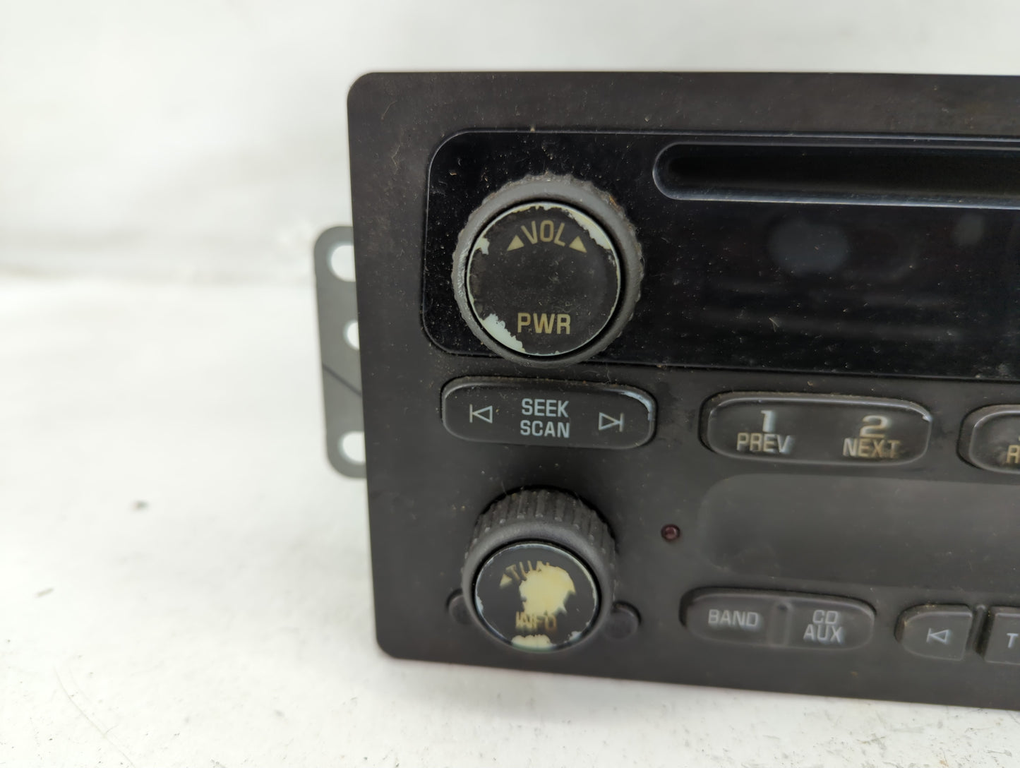 2005-2009 Gmc Envoy Radio AM FM Cd Player Receiver Replacement Fits Fits 2005 2006 2007 2008 2009 OEM Used Auto Parts - Oemu