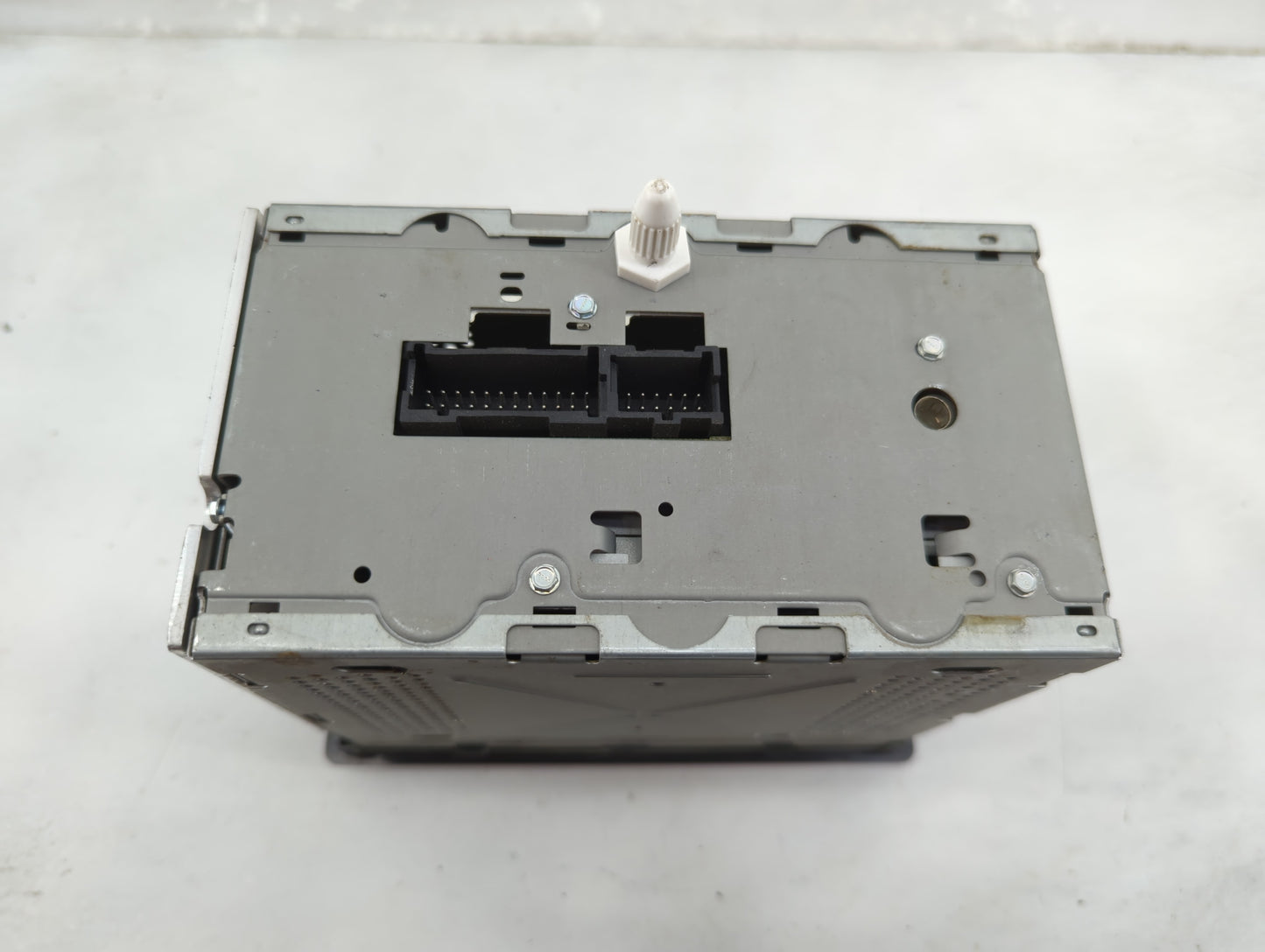2005-2009 Gmc Envoy Radio AM FM Cd Player Receiver Replacement Fits Fits 2005 2006 2007 2008 2009 OEM Used Auto Parts - Oemu