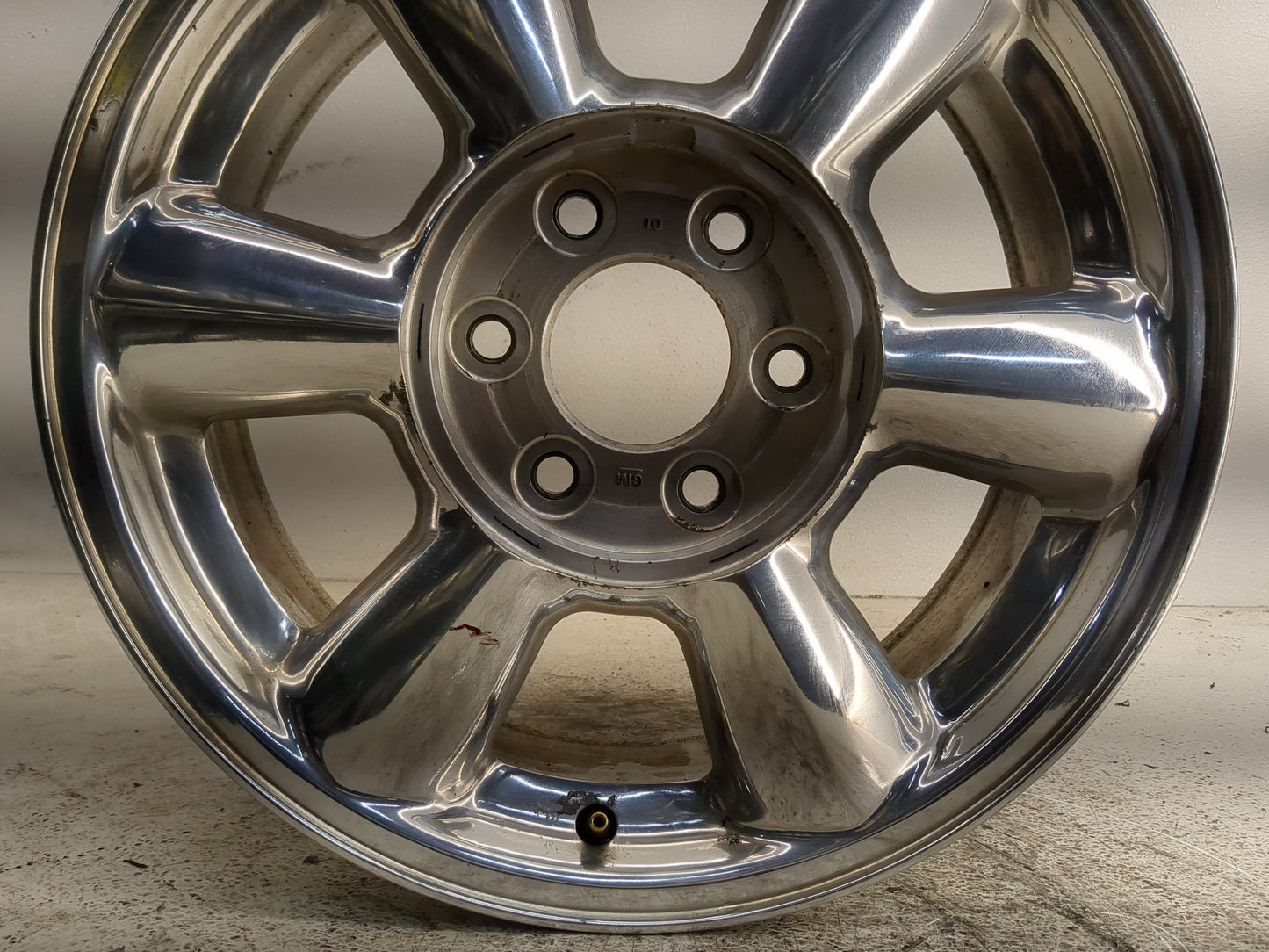 2002-2007 Gmc Envoy Oem Wheel Rim 1356571 - Oemusedautoparts1.com