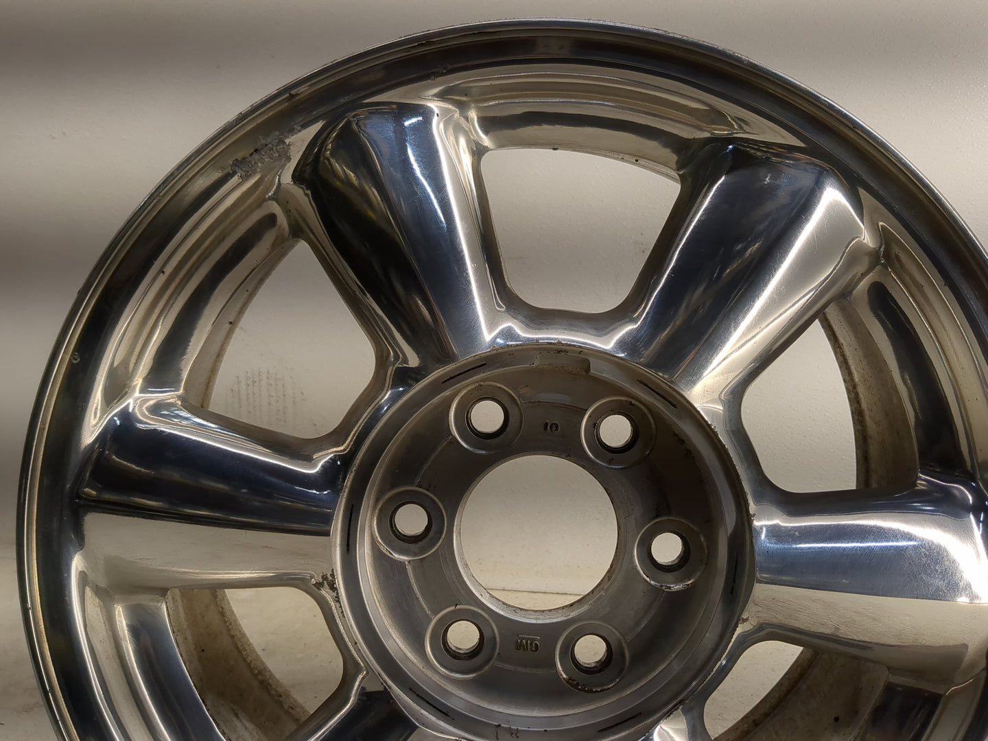 2002-2007 Gmc Envoy Oem Wheel Rim 1356571 - Oemusedautoparts1.com