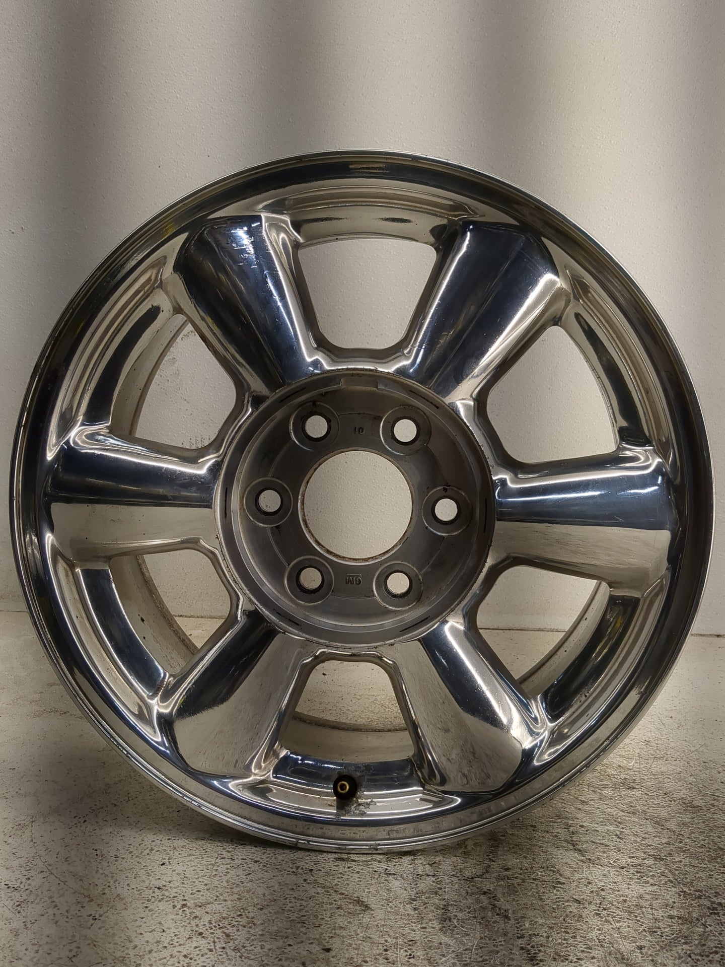 2002-2007 Gmc Envoy Oem Wheel Rim 1356572 - Oemusedautoparts1.com