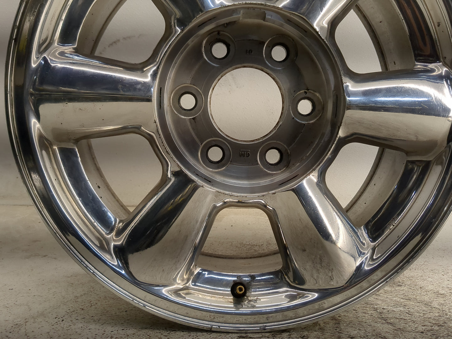 2002-2007 Gmc Envoy Oem Wheel Rim 1356572 - Oemusedautoparts1.com