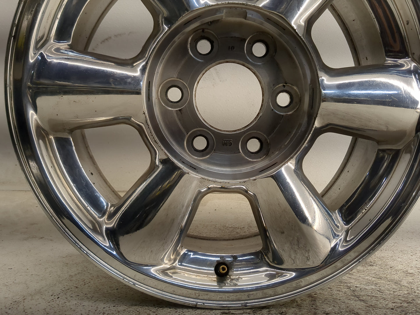2002-2007 Gmc Envoy Oem Wheel Rim 1356572 - Oemusedautoparts1.com