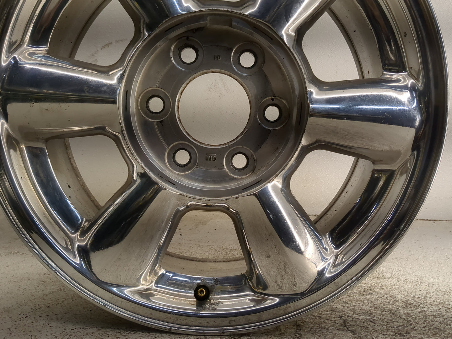 2002-2007 Gmc Envoy Oem Wheel Rim 1356572 - Oemusedautoparts1.com