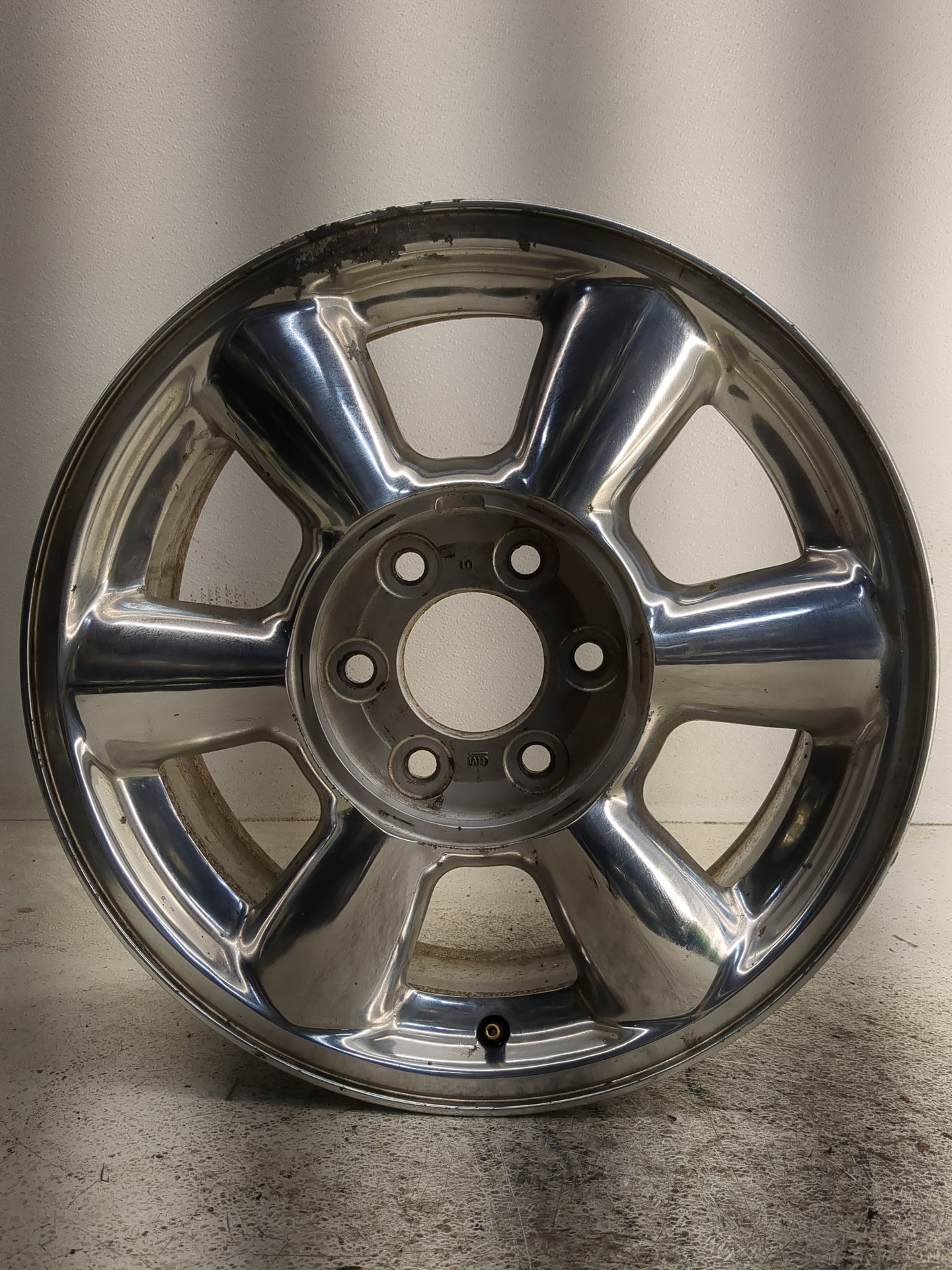2002-2007 Gmc Envoy Oem Wheel Rim 1356573 - Oemusedautoparts1.com