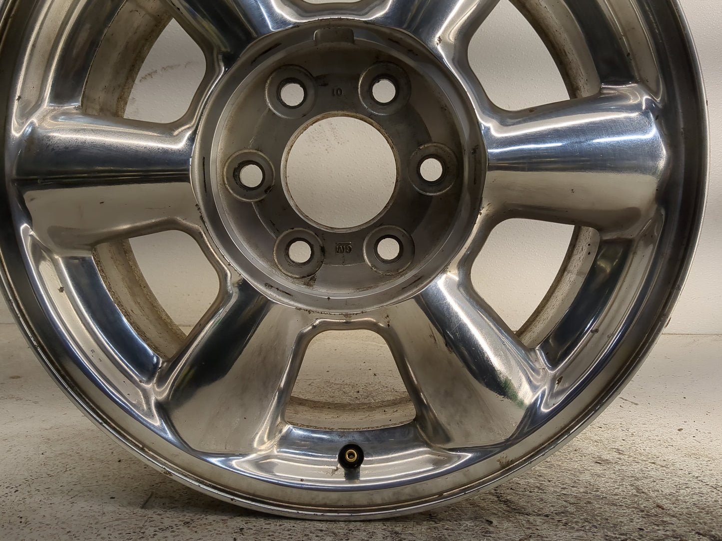 2002-2007 Gmc Envoy Oem Wheel Rim 1356573 - Oemusedautoparts1.com