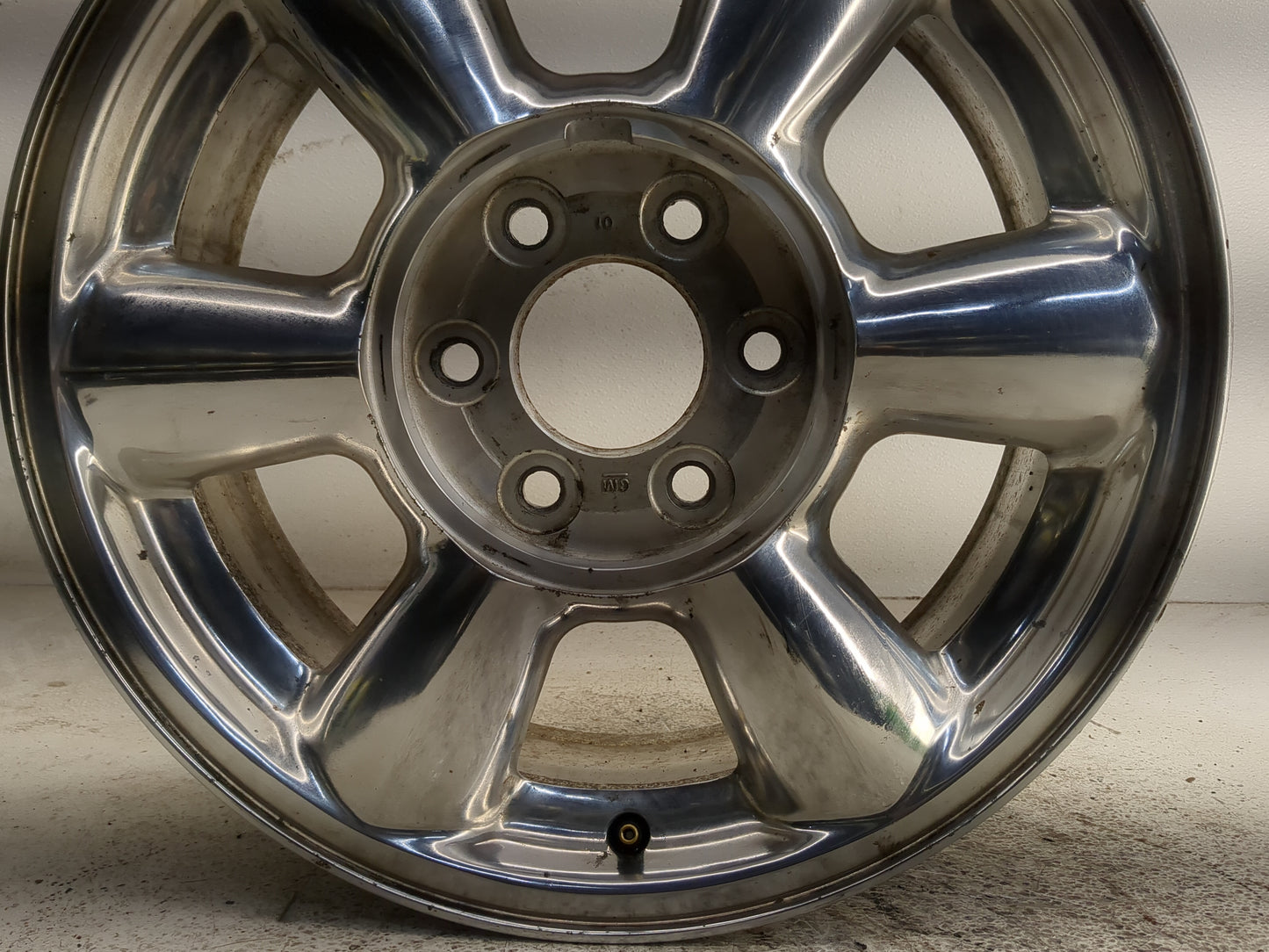 2002-2007 Gmc Envoy Oem Wheel Rim 1356573 - Oemusedautoparts1.com