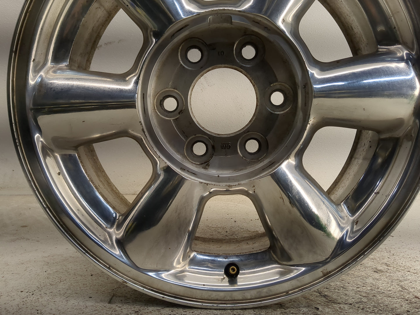 2002-2007 Gmc Envoy Oem Wheel Rim 1356573 - Oemusedautoparts1.com