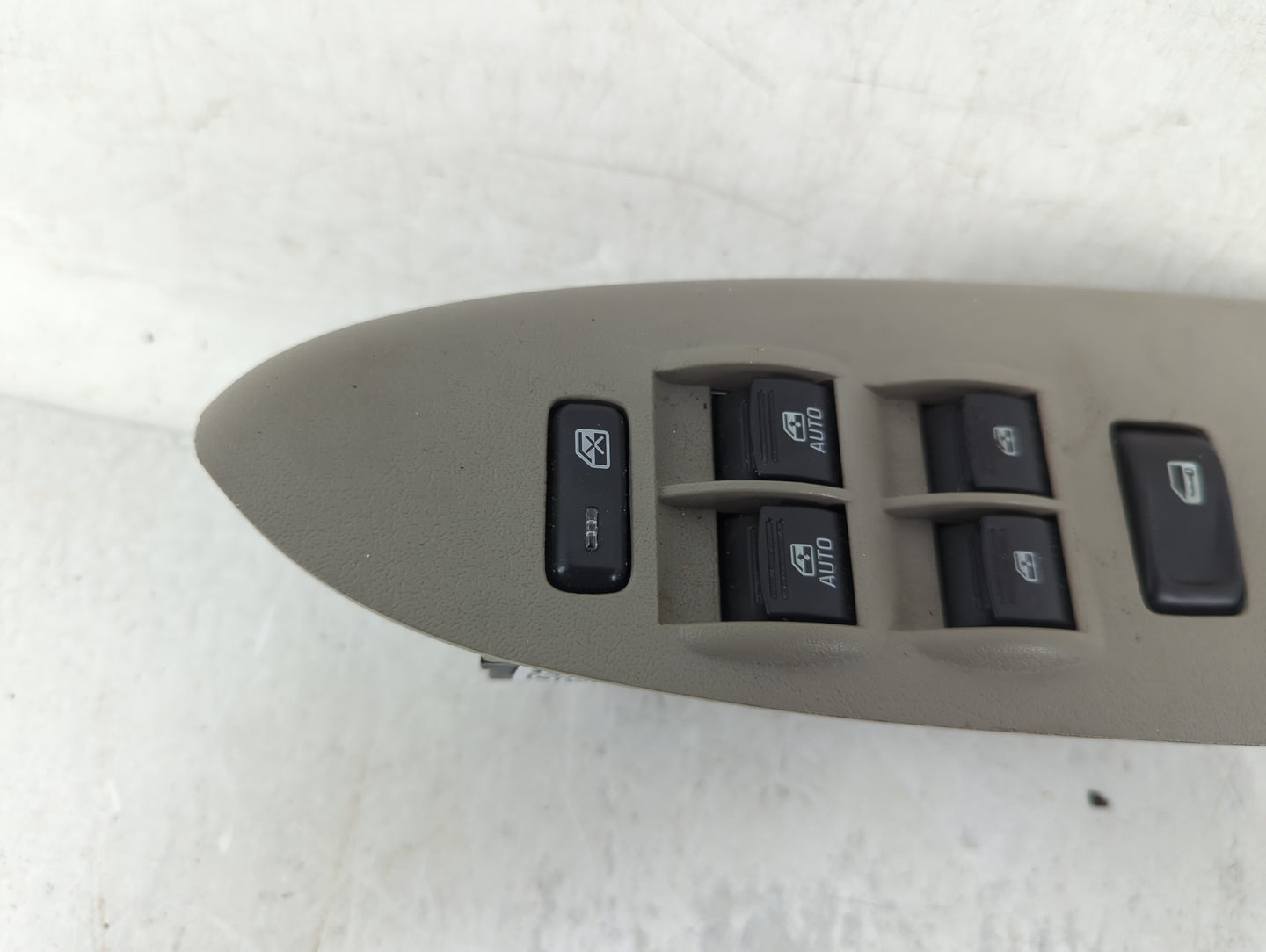 2002-2005 Gmc Envoy Master Power Window Switch Replacement Driver Side Left P/N:25867005 Fits Fits 2002 2003 2004 2005 OEM U