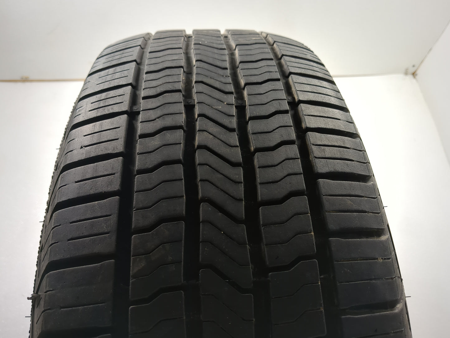Used Tire 245/65R17 MASTERCRAFT STRATUS HT 107T - Tread Depth 6/32 - Oemusedautoparts1.com
