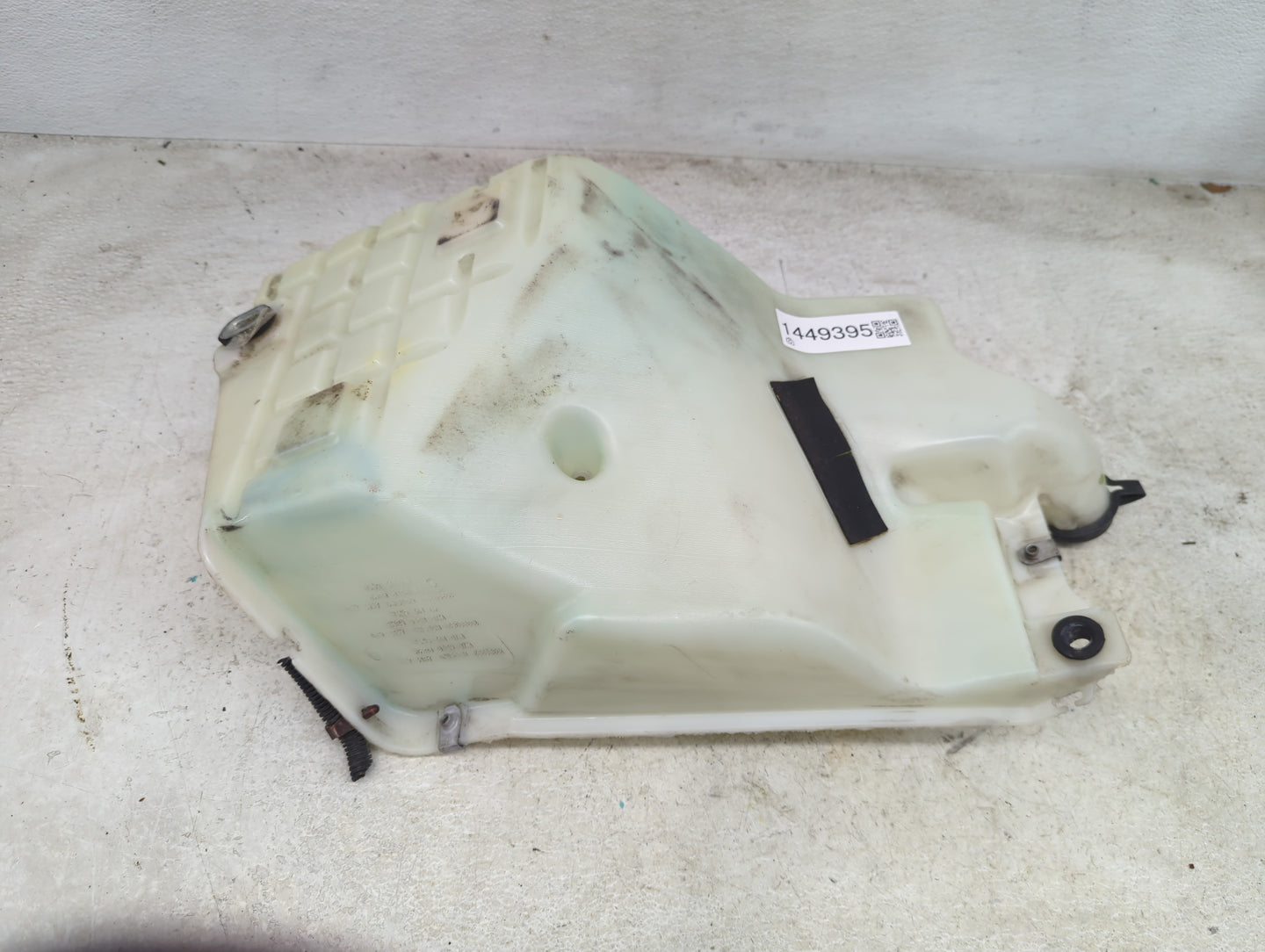 2005-2009 Gmc Envoy Windshield Washer Fluid Reservoir Bottle Oem - Oemusedautoparts1.com