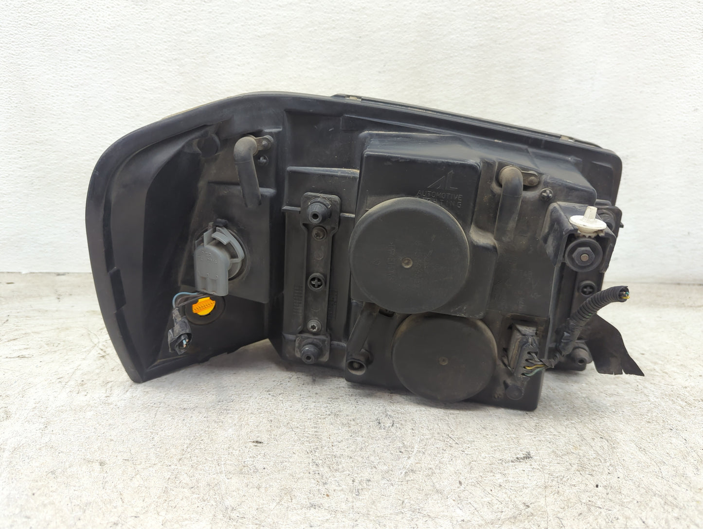2002-2009 Gmc Envoy Driver Left Oem Head Light Headlight Lamp - Oemusedautoparts1.com