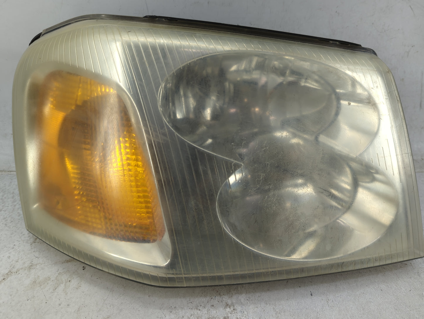 2002-2009 Gmc Envoy Passenger Right Oem Head Light Headlight Lamp - Oemusedautoparts1.com