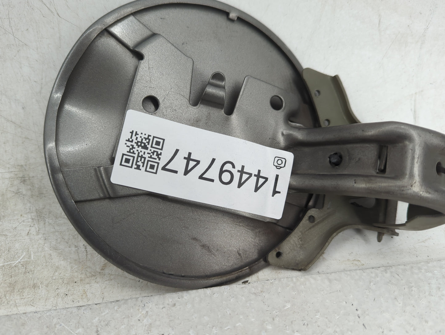 2005 Gmc Envoy Fuel Tank Door Lid Gas Tank Grey - Oemusedautoparts1.com