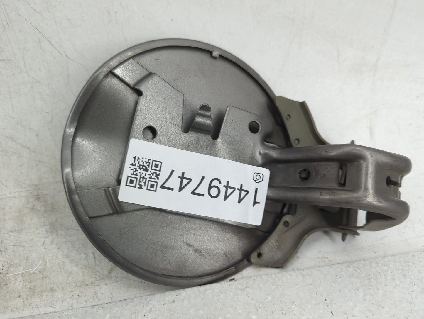 2005 Gmc Envoy Fuel Tank Door Lid Gas Tank Grey - Oemusedautoparts1.com