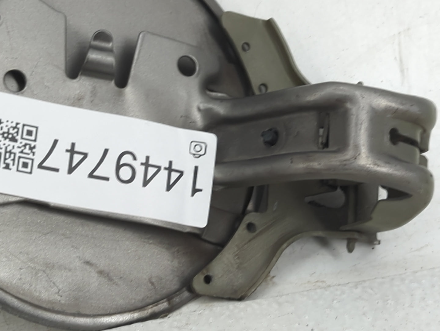 2005 Gmc Envoy Fuel Tank Door Lid Gas Tank Grey - Oemusedautoparts1.com