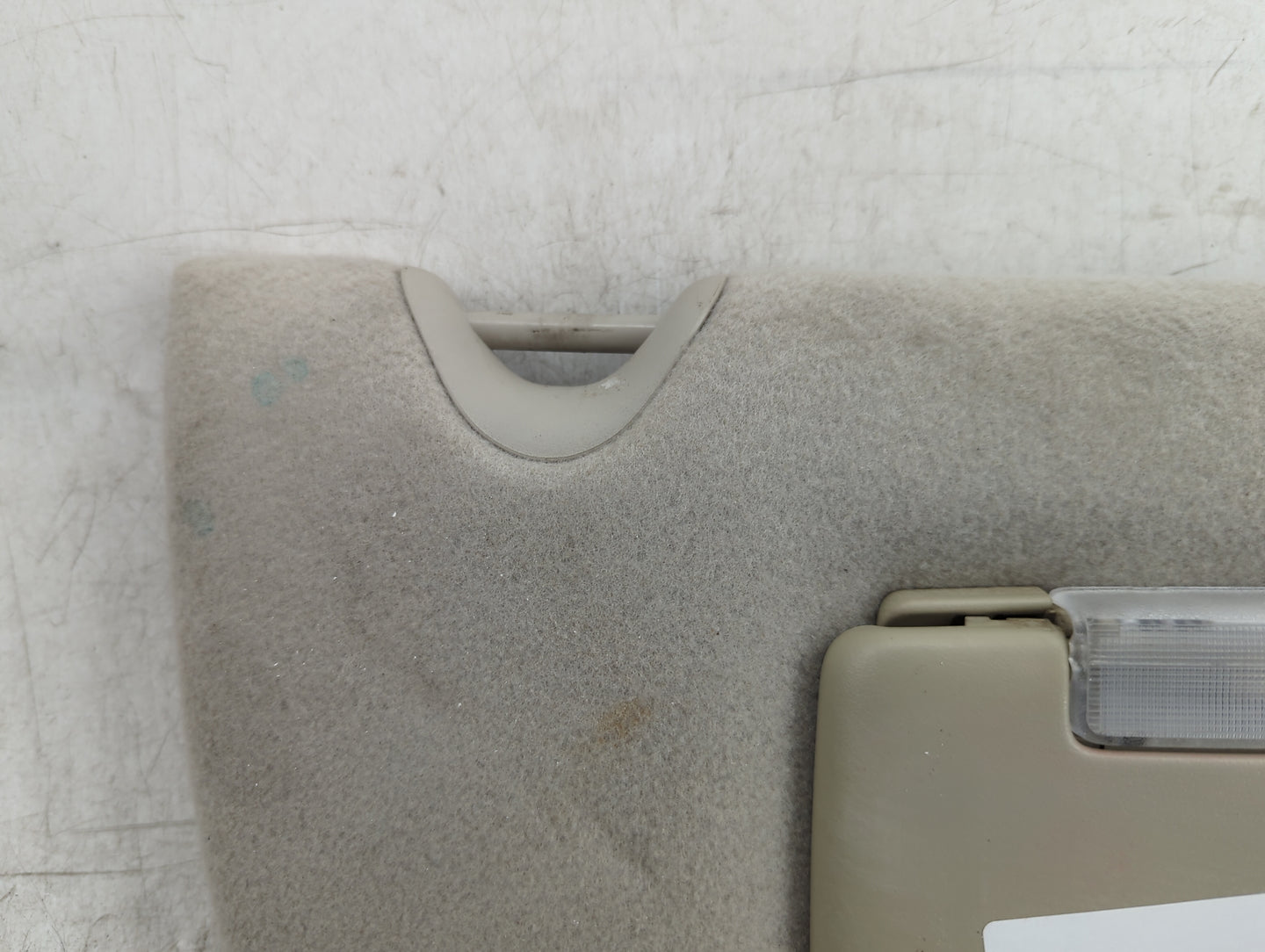 2005-2007 Gmc Envoy Sun Visor Shade Replacement Passenger Right Mirror Fits Fits 2005 2006 2007 OEM Used Auto Parts - Oemuse