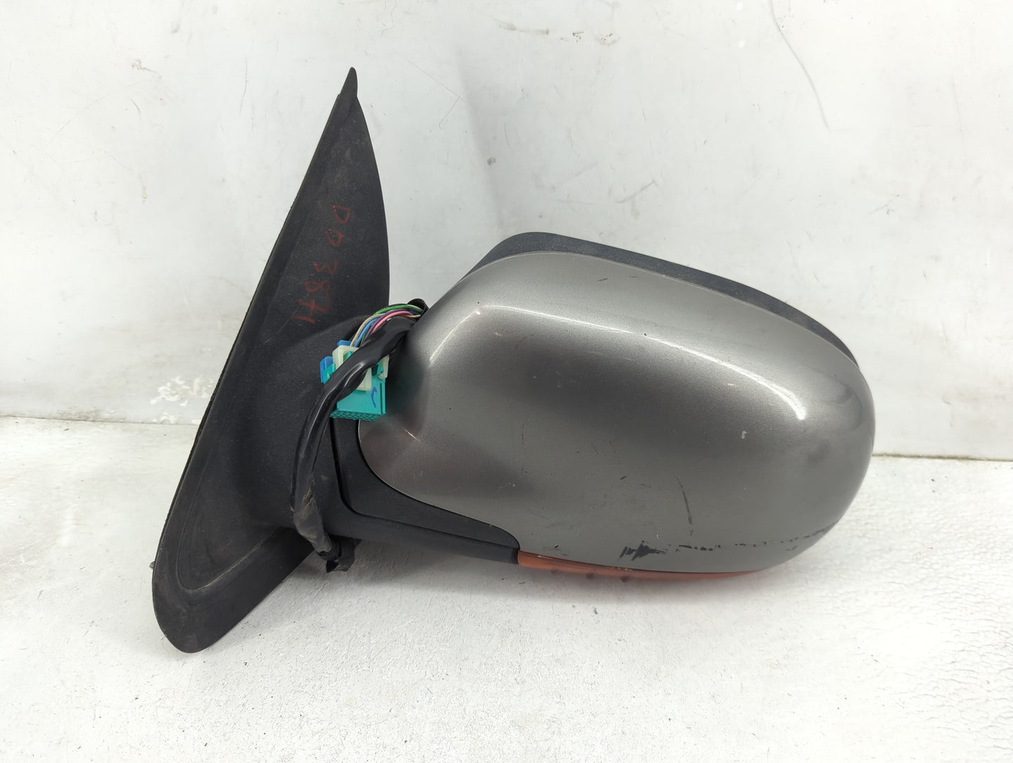 2002-2009 Gmc Envoy Driver Side View Mirror - Left Door Mirror OEM Used - Oemusedautoparts1.com