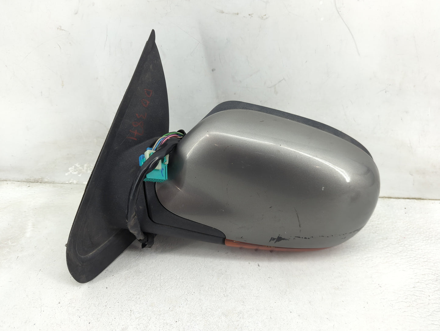 2002-2009 Gmc Envoy Driver Side View Mirror - Left Door Mirror OEM Used - Oemusedautoparts1.com