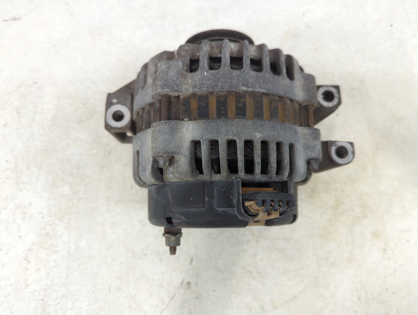 2002-2005 Gmc Envoy Alternator Replacement Generator Charging Assembly Engine OEM Fits Fits 2002 2003 2004 2005 OEM Used Aut