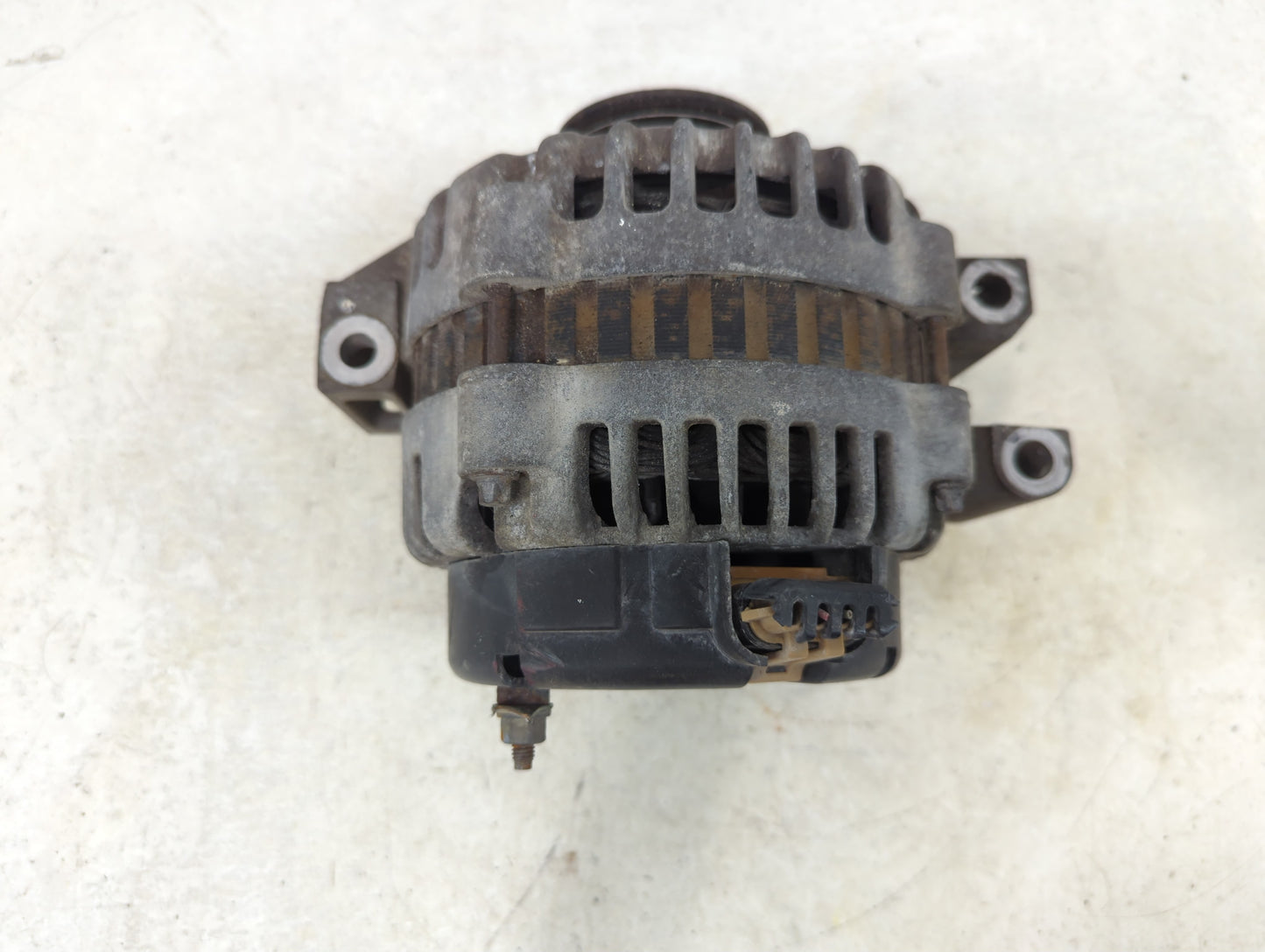 2002-2005 Gmc Envoy Alternator Replacement Generator Charging Assembly Engine OEM Fits Fits 2002 2003 2004 2005 OEM Used Aut
