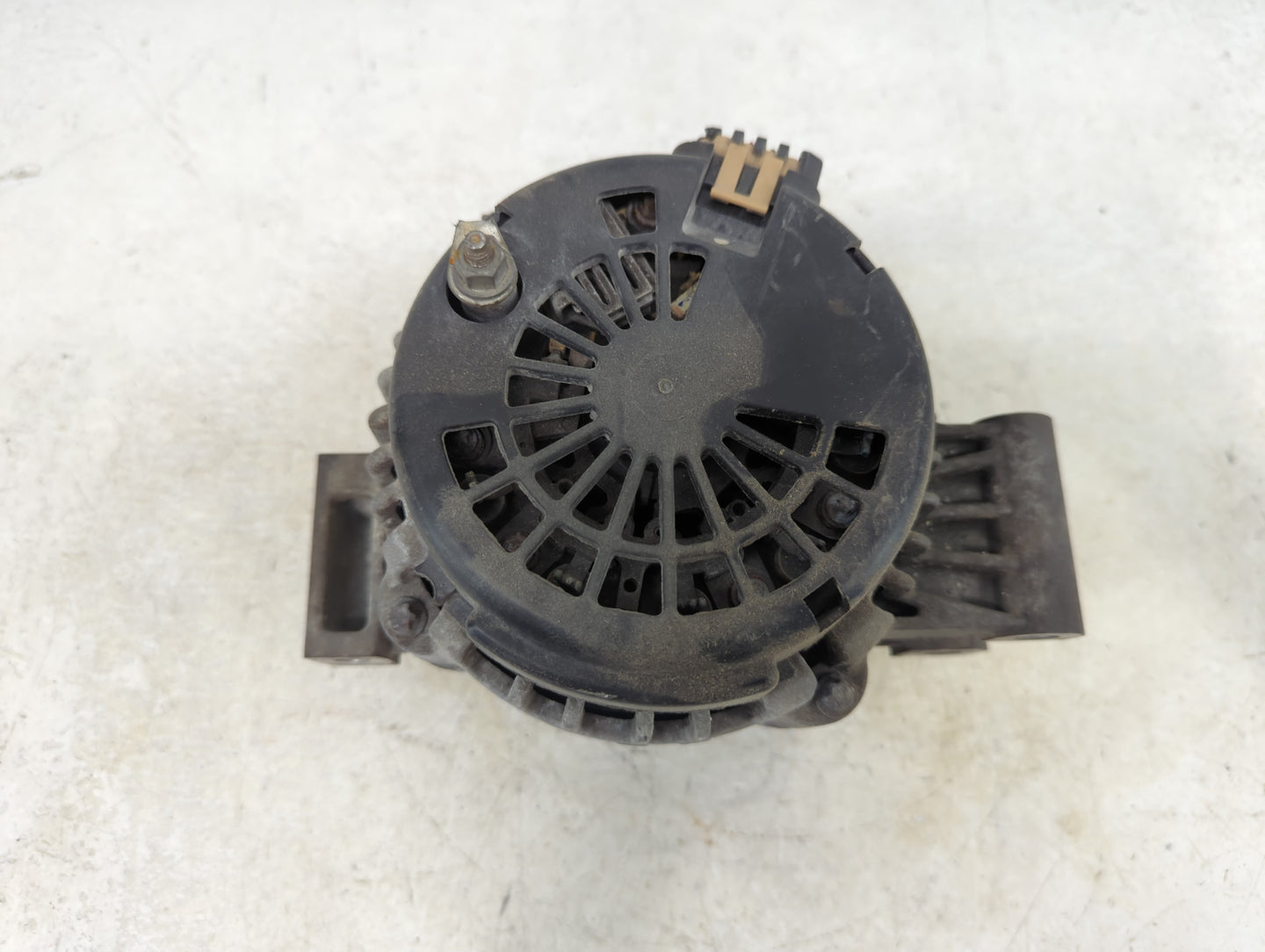 2002-2005 Gmc Envoy Alternator Replacement Generator Charging Assembly Engine OEM Fits Fits 2002 2003 2004 2005 OEM Used Aut