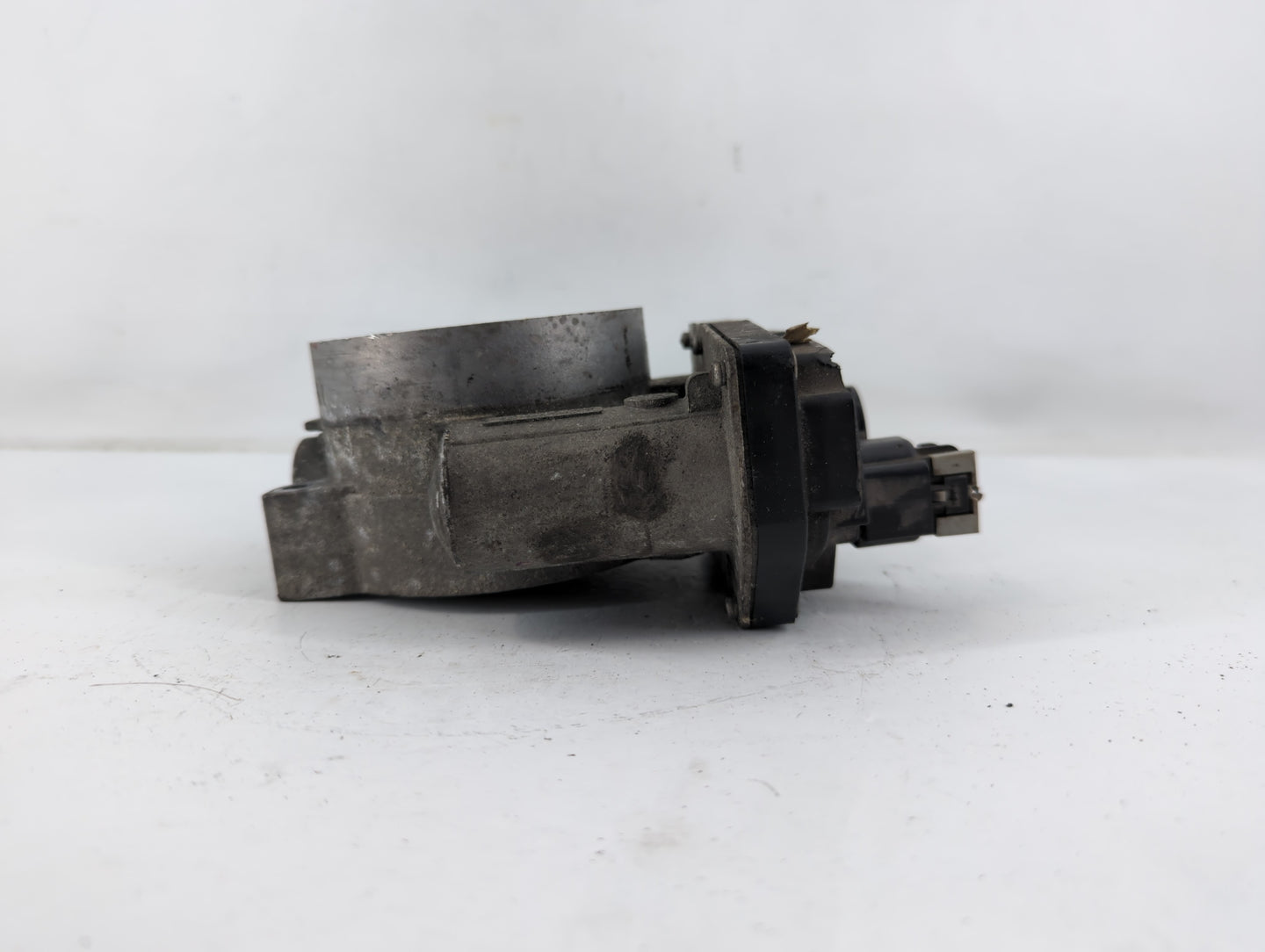 2005 Gmc Envoy Throttle Body P/N:RME87-1 12572658 Fits OEM Used Auto Parts - Oemusedautoparts1.com