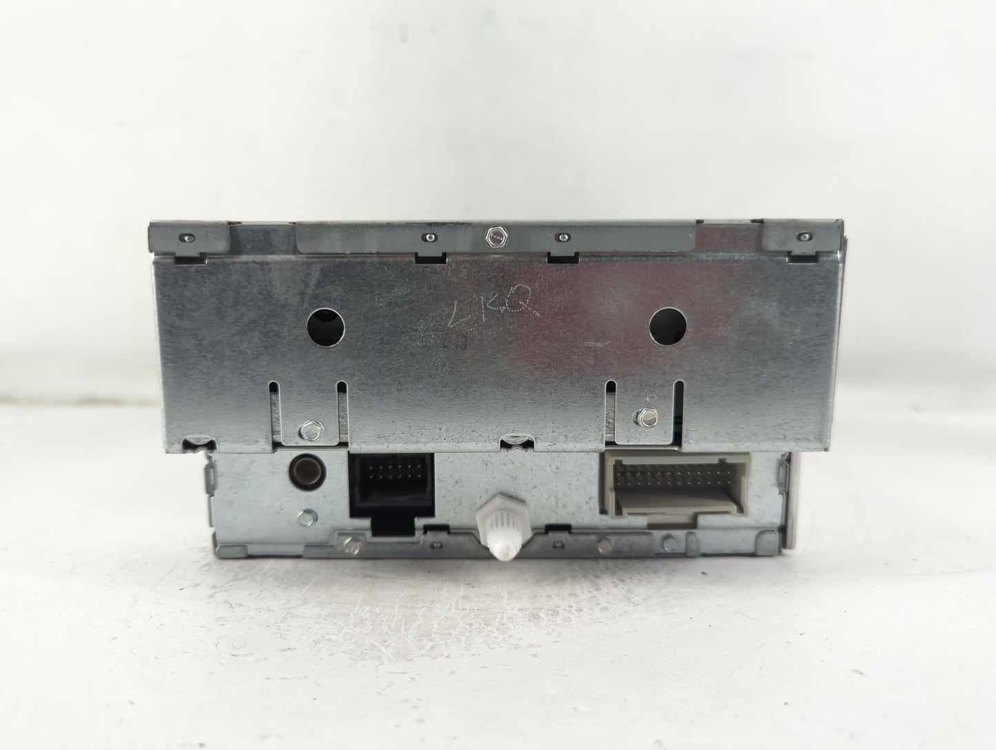 2005-2006 Gmc Envoy Radio AM FM Cd Player Receiver Replacement P/N:10359565 Fits Fits 2005 2006 2007 OEM Used Auto Parts - O