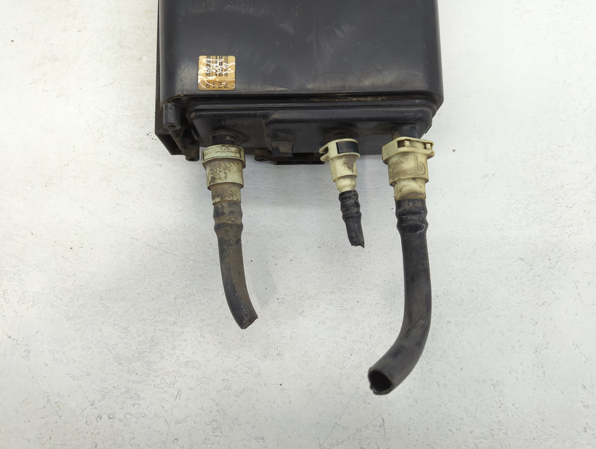 2005 Gmc Envoy Fuel Vapor Charcoal Canister 783438 - Oemusedautoparts1.com