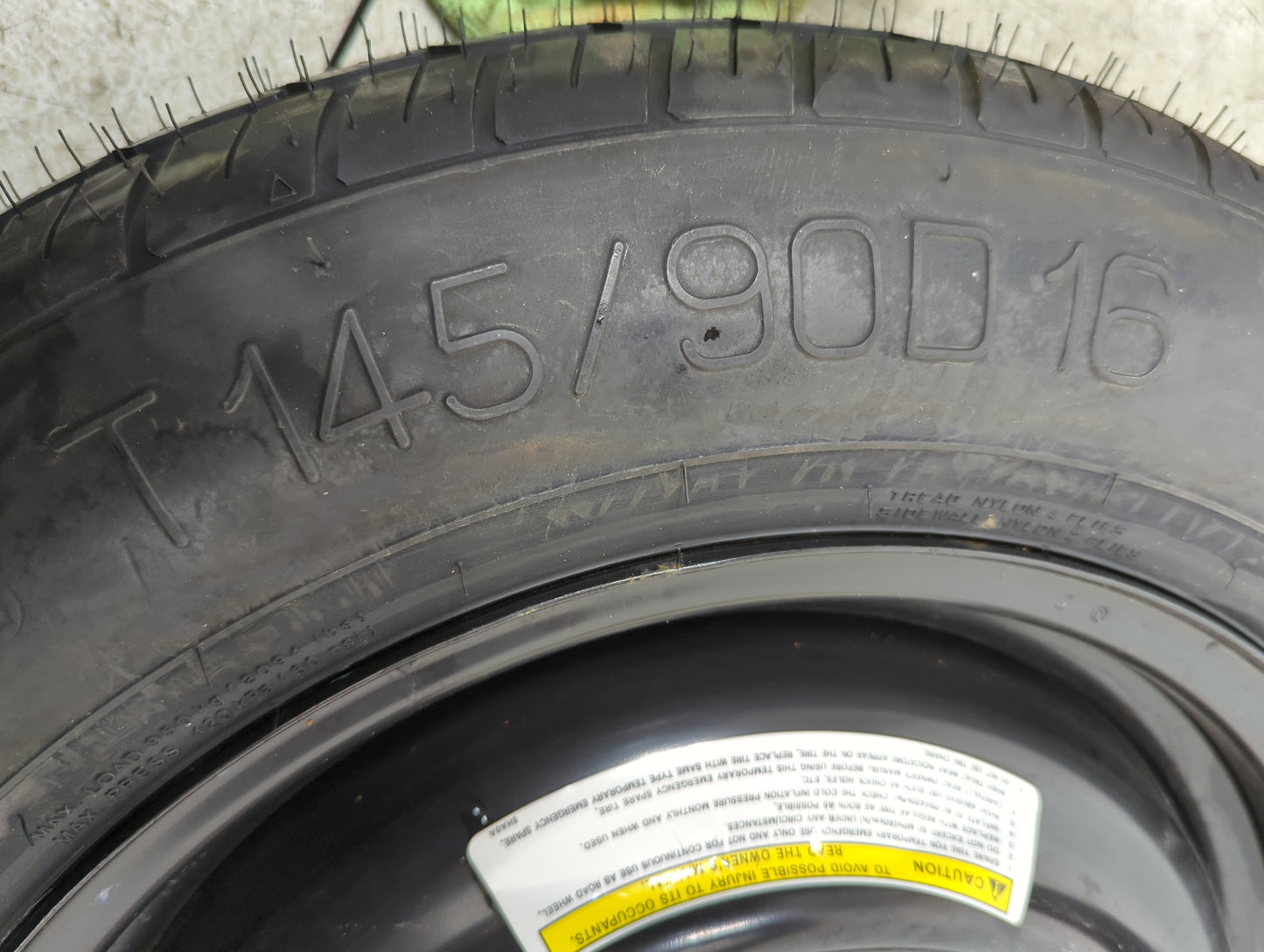 2002-2009 Gmc Envoy Spare Donut Tire Wheel Rim Oem - Oemusedautoparts1.com