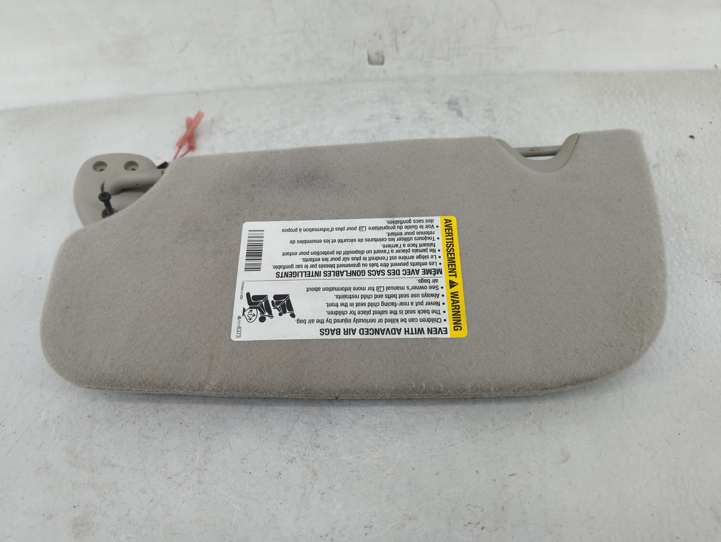 2005-2007 Gmc Envoy Sun Visor Shade Replacement Passenger Right Mirror Fits Fits 2005 2006 2007 OEM Used Auto Parts - Oemuse