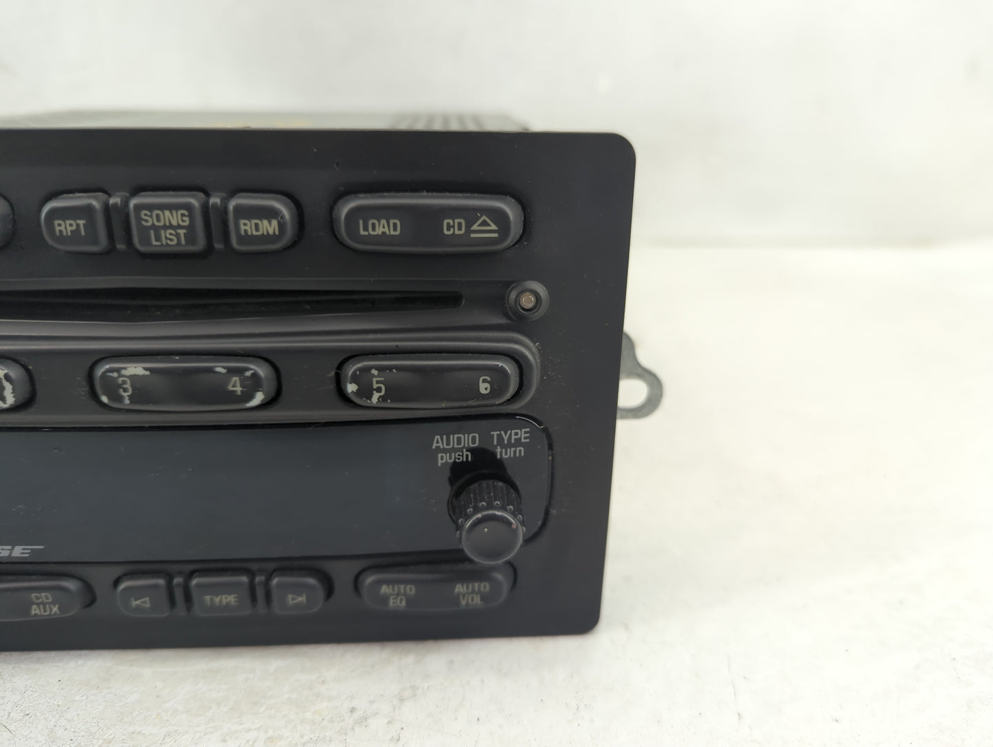 2002-2005 Gmc Envoy Radio AM FM Cd Player Receiver Replacement Fits Fits 2002 2003 2004 2005 OEM Used Auto Parts - Oemusedau