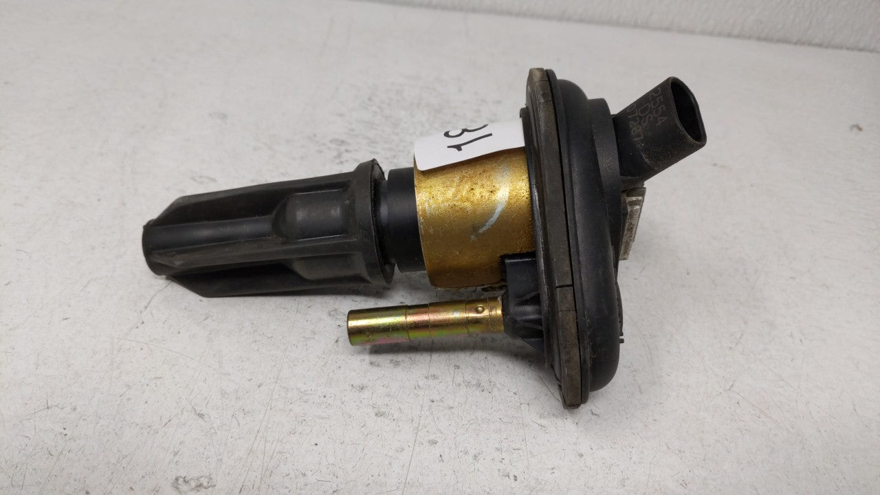 2002-2005 Gmc Envoy Xl Ignition Coil Igniter Pack - Oemusedautoparts1.com
