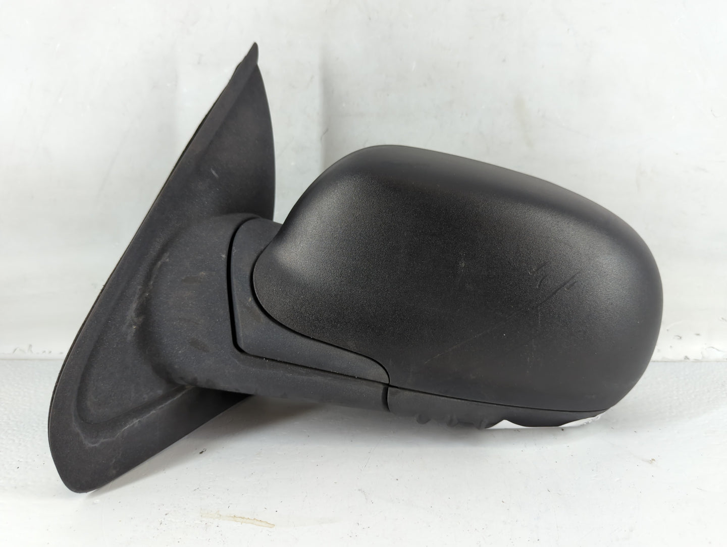 2002-2005 Gmc Envoy Xl Driver Side View Mirror - Left Door Mirror OEM Used - Oemusedautoparts1.com