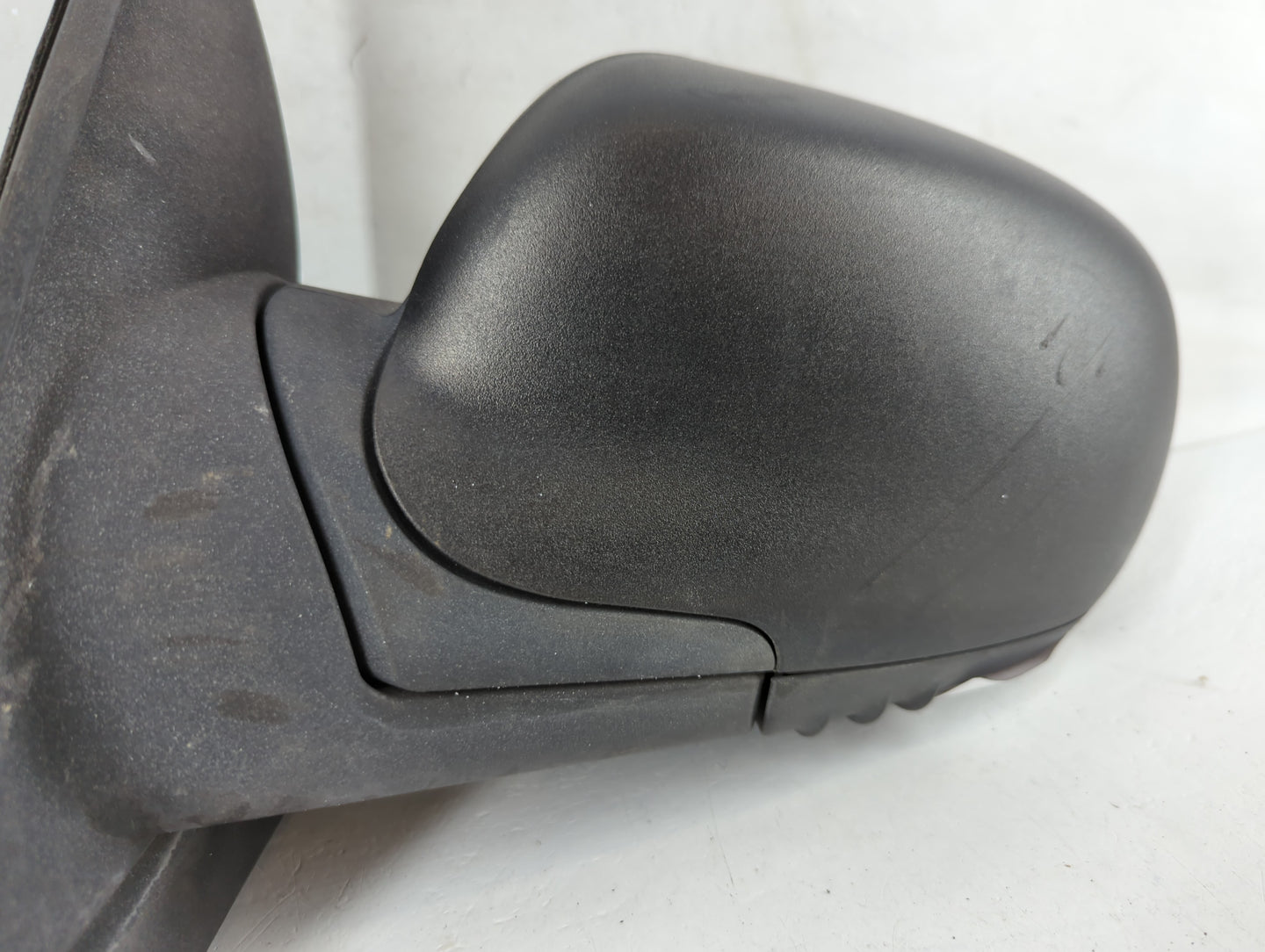 2002-2005 Gmc Envoy Xl Driver Side View Mirror - Left Door Mirror OEM Used - Oemusedautoparts1.com