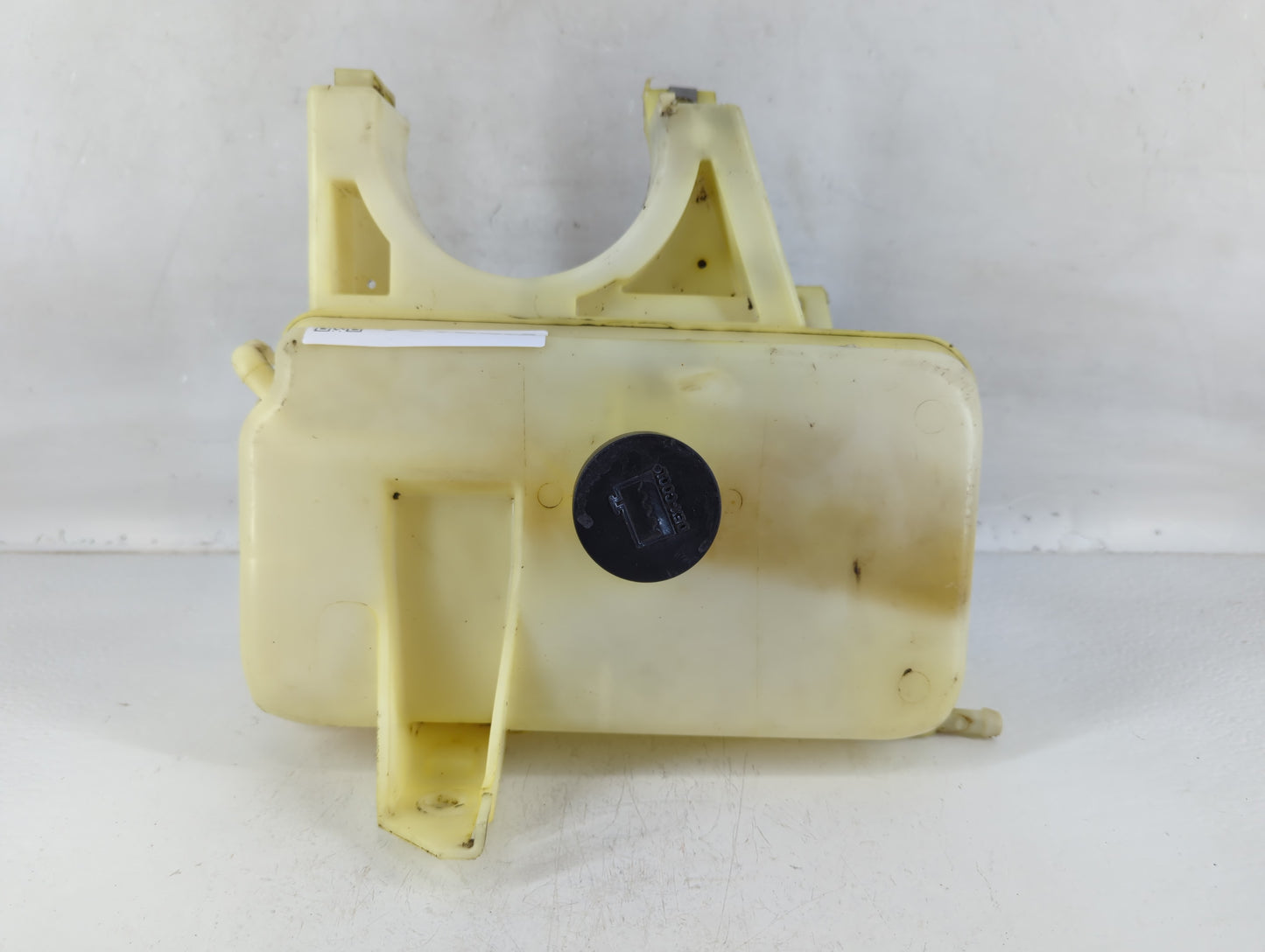 2002-2006 Gmc Envoy Xl Radiator Coolant Overflow Expansion Tank Bottle - Oemusedautoparts1.com