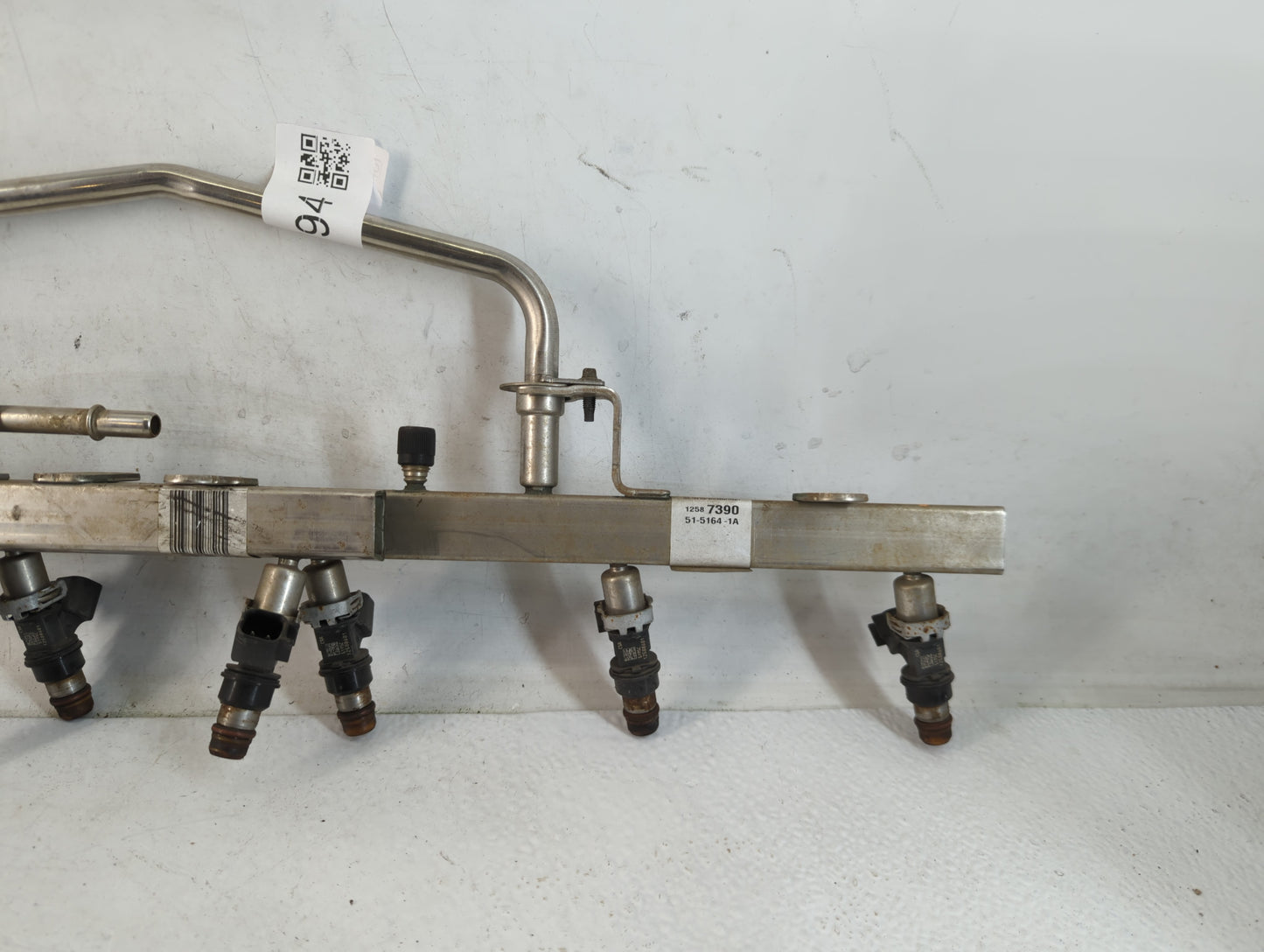 2005 Gmc Envoy Xl Fuel Injectors P/N:12587390 Fits OEM Used Auto Parts - Oemusedautoparts1.com