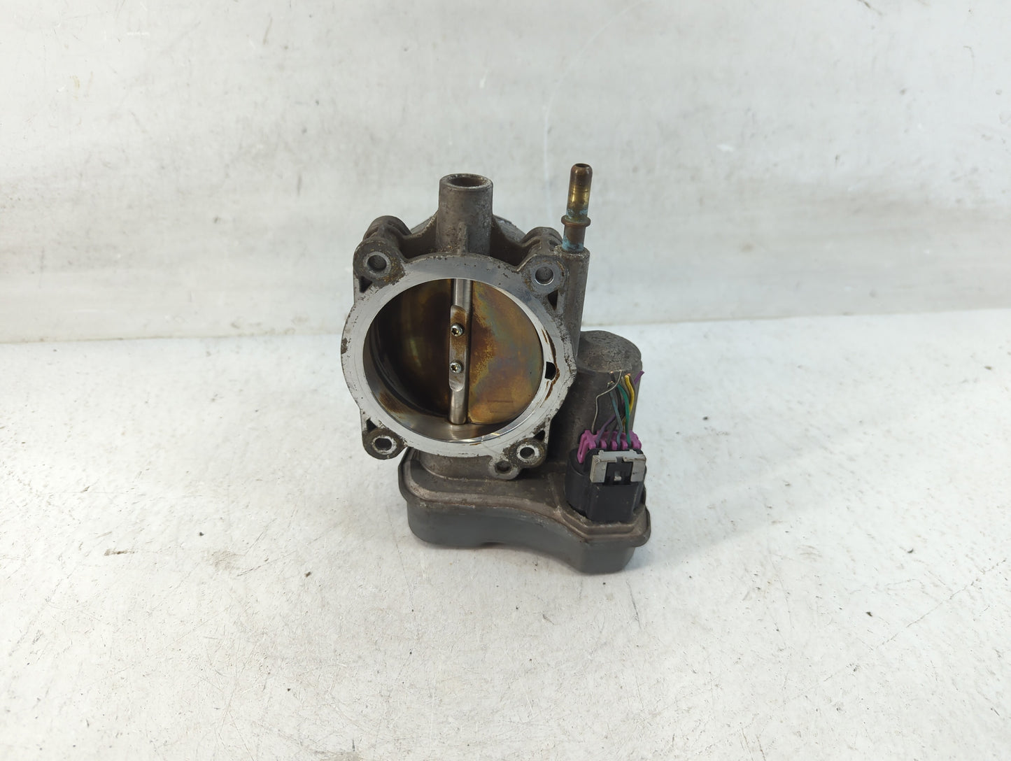 2003-2006 Gmc Envoy Xl Throttle Body P/N:183 04F 2787 Fits Fits 2003 2004 2005 2006 2007 OEM Used Auto Parts - Oemusedautopa