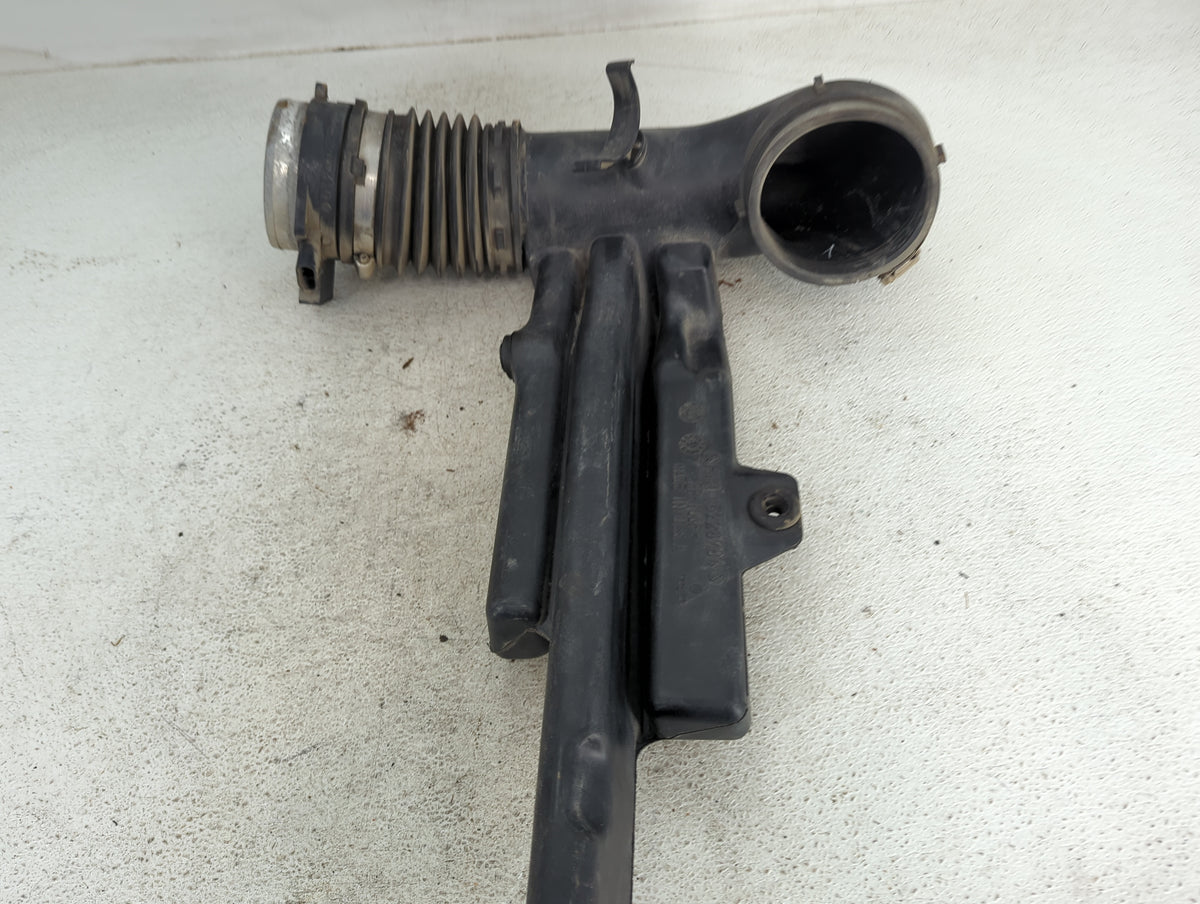 2005-2005 Gmc Envoy Xuv Air Cleaner Intake-duct Hose Tube - Oemusedautoparts1.com