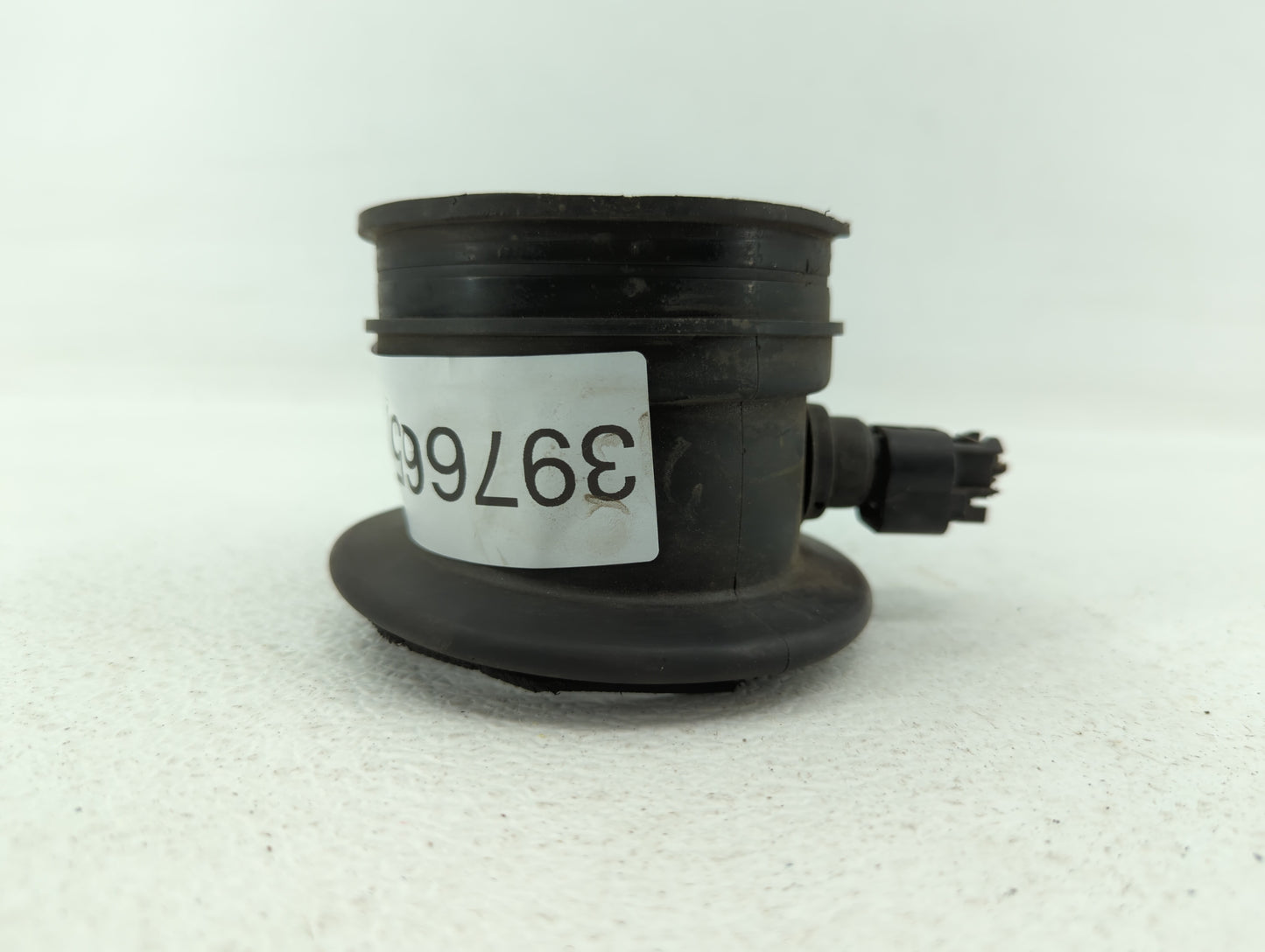 2004-2005 Gmc Envoy Xuv Mass Air Flow Meter Maf - Oemusedautoparts1.com